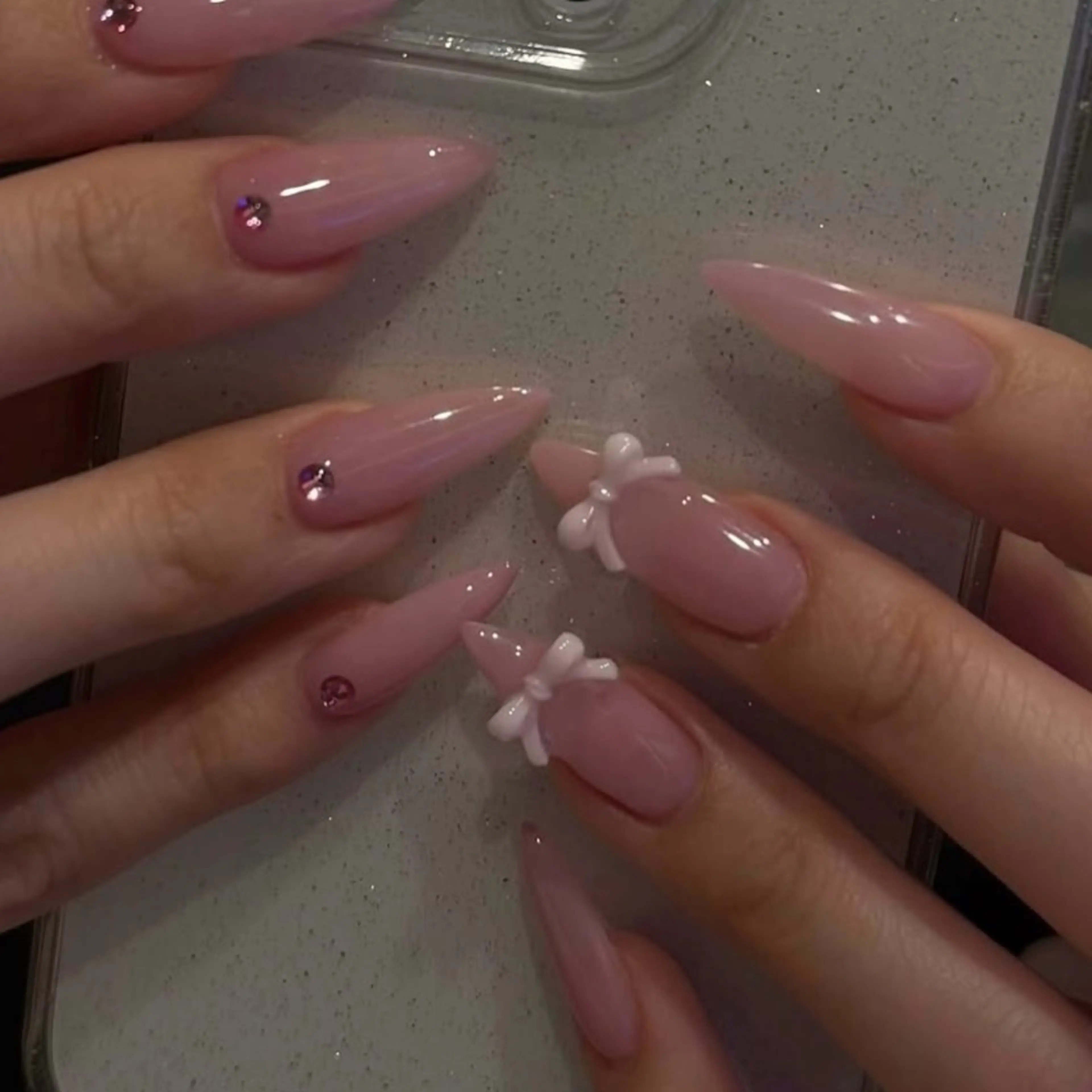 ネイル ハンドネイル BERA NAILSのネイルデザイン