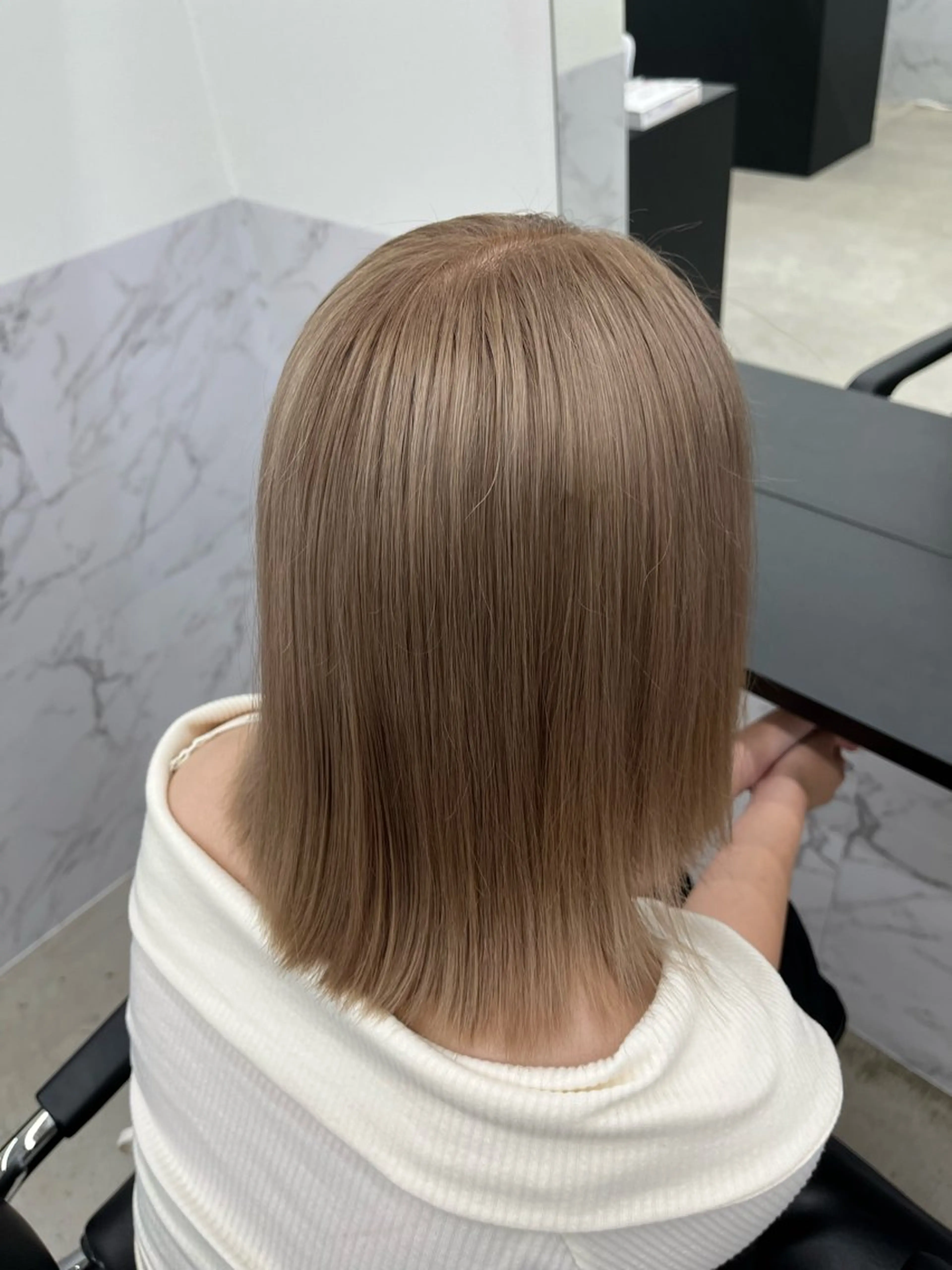 カラー ブリーチ ケアブリーチ 田中 莉香のヘアスタイル