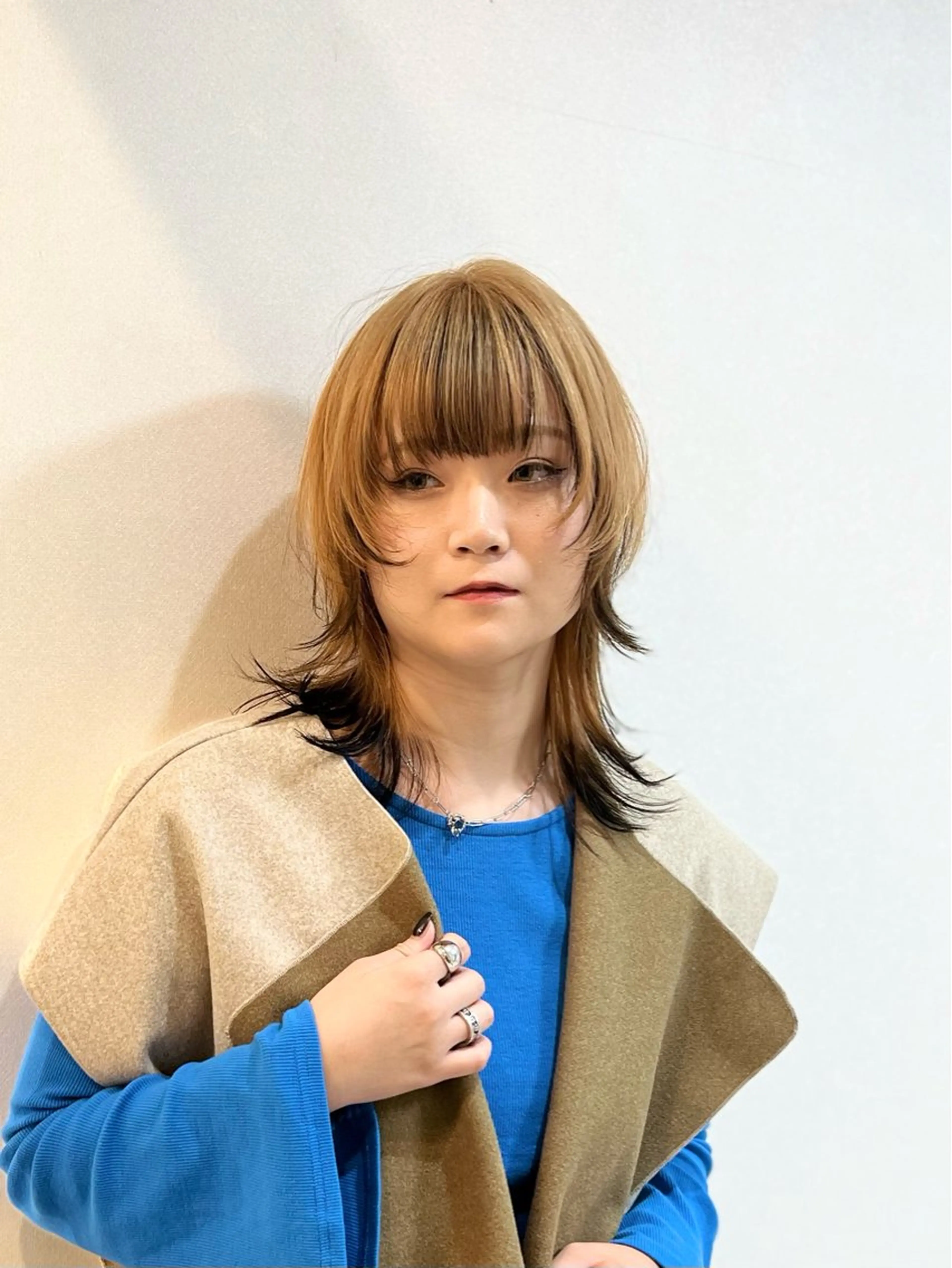 ミディアム カラー カット ハッシュ・ウルフ🐺 小顔レイヤー松山直史のヘアスタイル