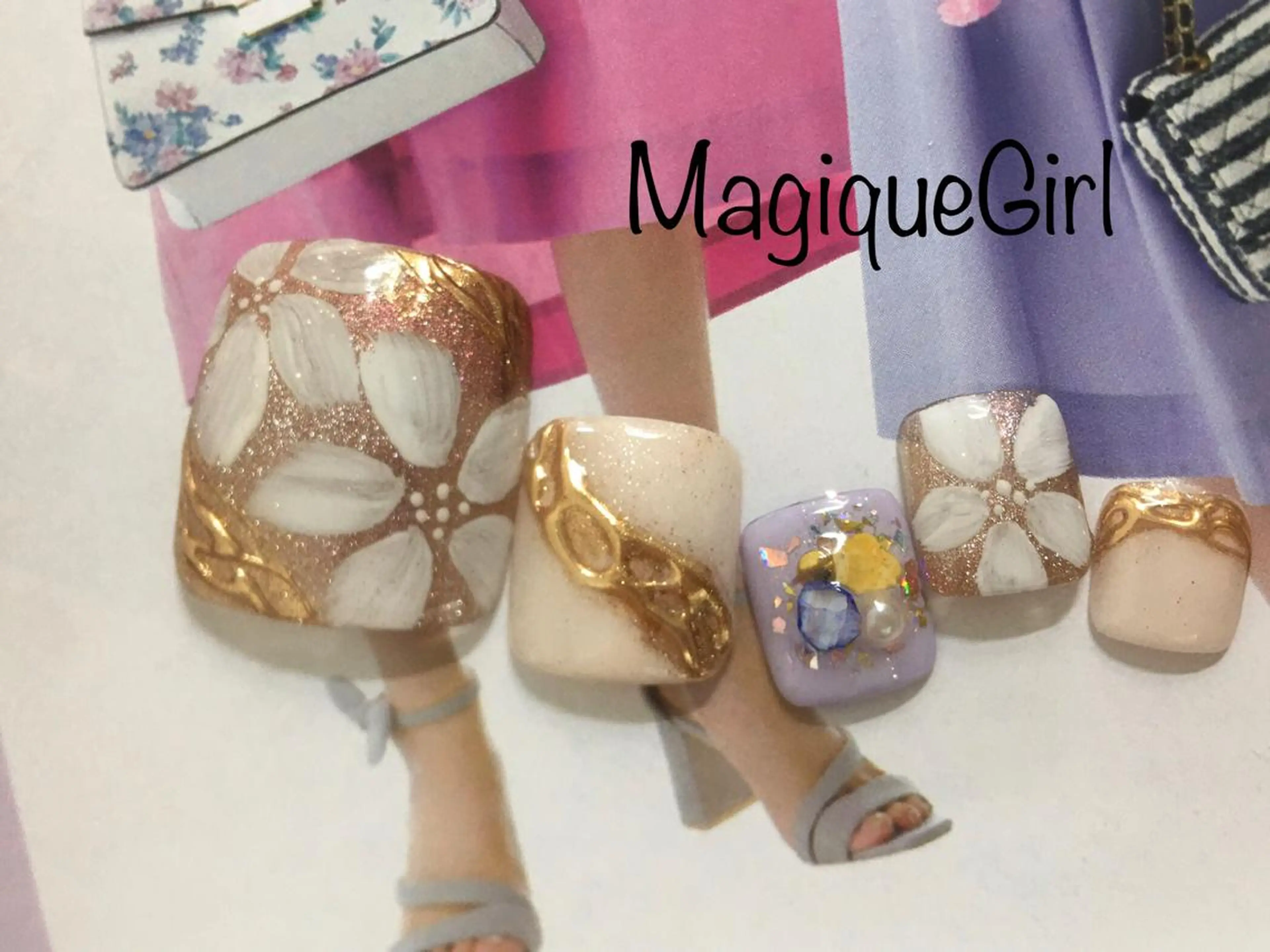 ネイル アートネイル オーロラネイル 成人式 ドット フラワーネイル 🌸Nail&Eye KAKU🌸のネイルデザイン