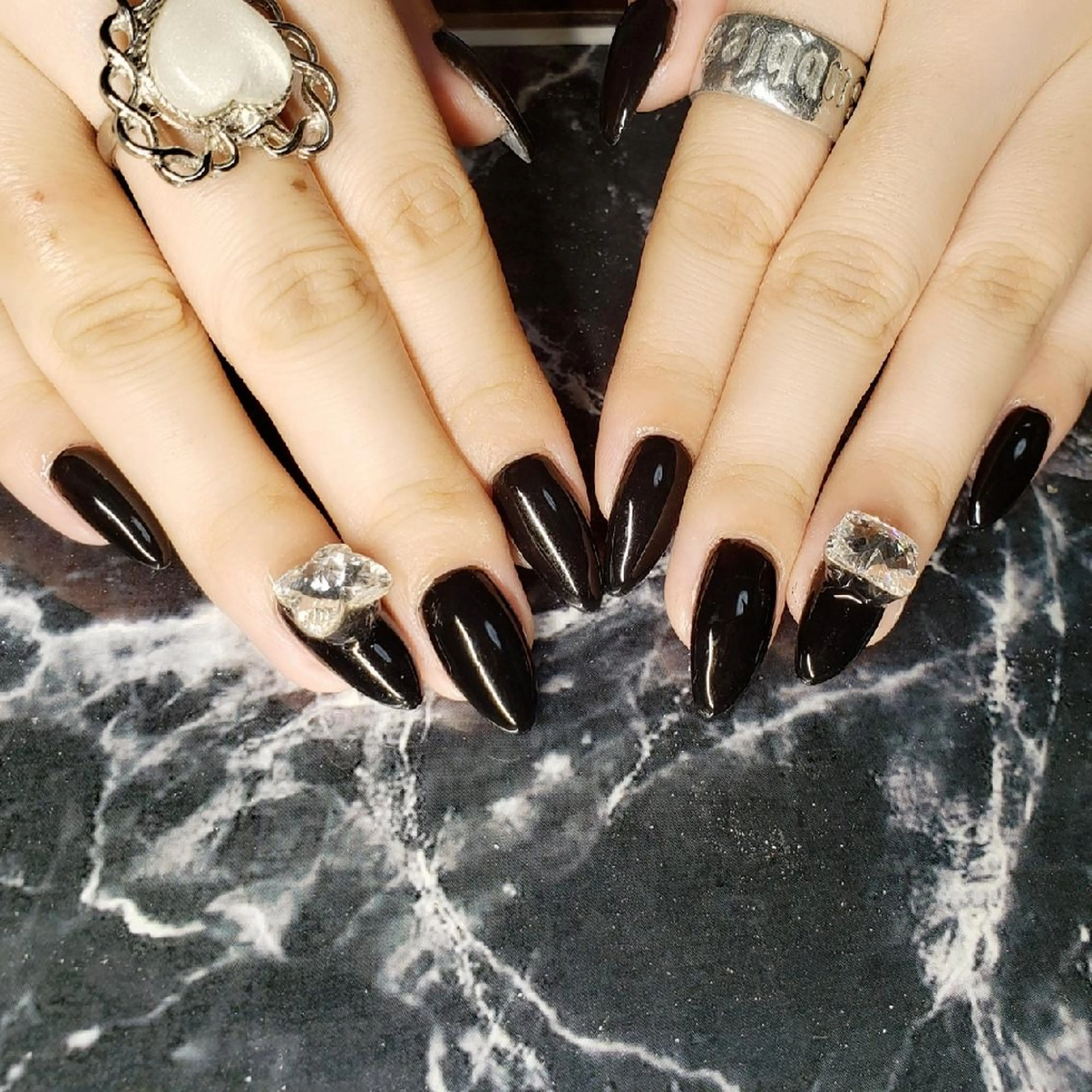 ネイル ショート ハンドネイル クロキ 。のネイルデザイン