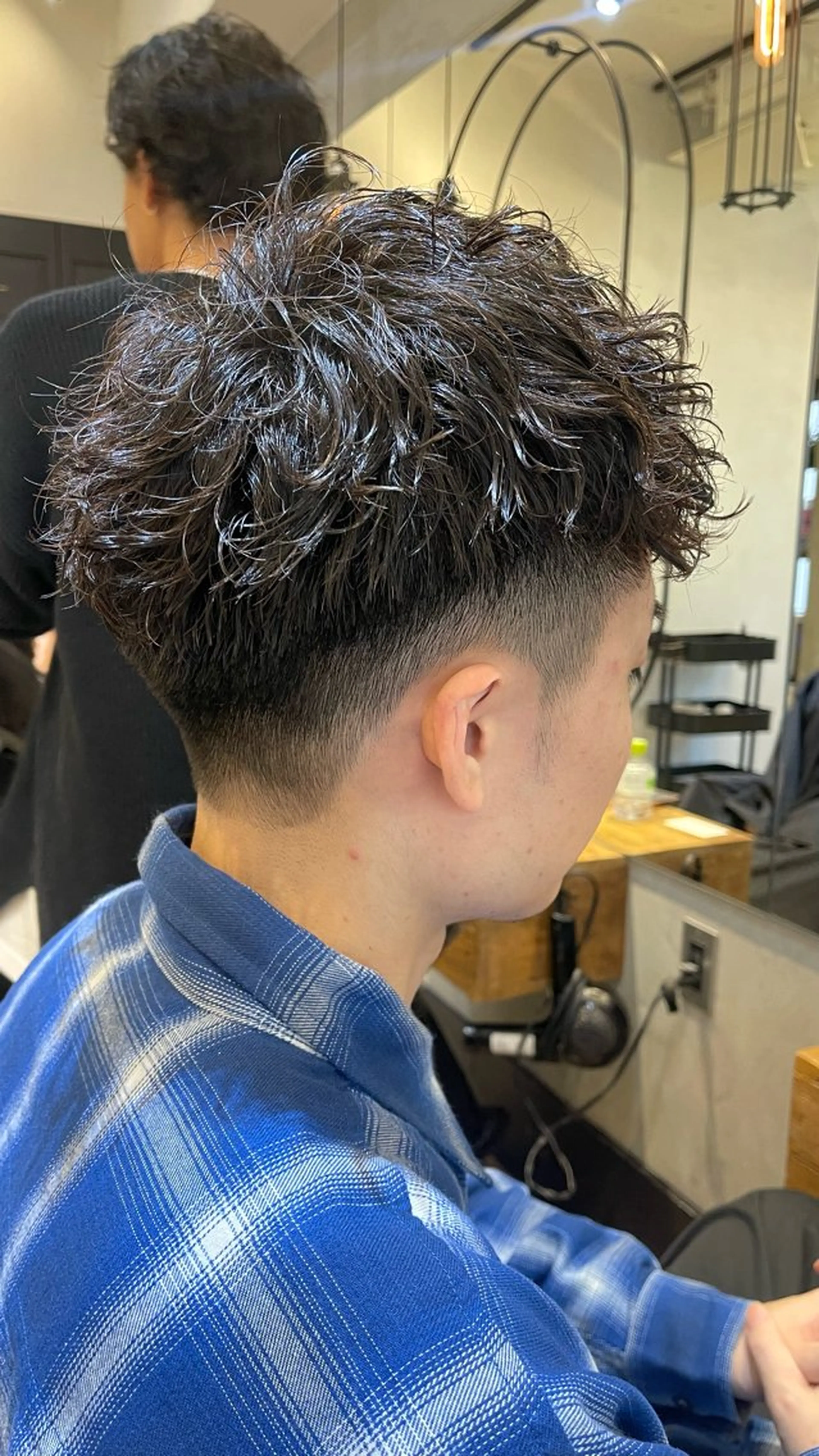 ショート パーマ メンズ ビジネス フェードカット メンズ韓国風 マッシュ メンズパーマ カット パーマ トリートメント ヘアセット lana hair  新宿髪質改善トリートメント新宿三丁目【ラナヘアー】所属・新宿メンズ専門 モテ清潔感パーマ特化のヘアスタイル