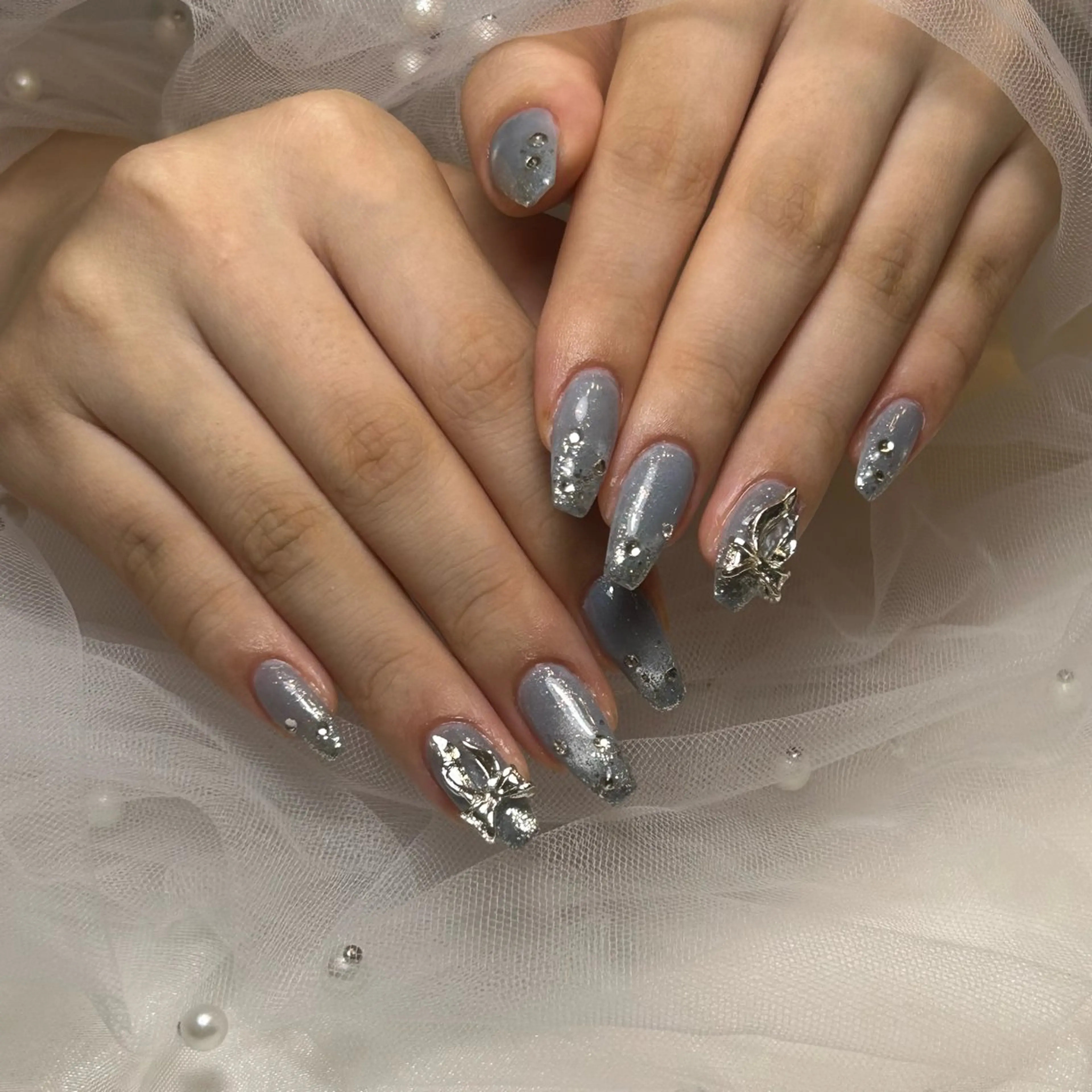 ネイル ラメ(グリッター) ラメグラデーション 水色 持ち込み nico +所属・nico + 鷲野のネイルデザイン