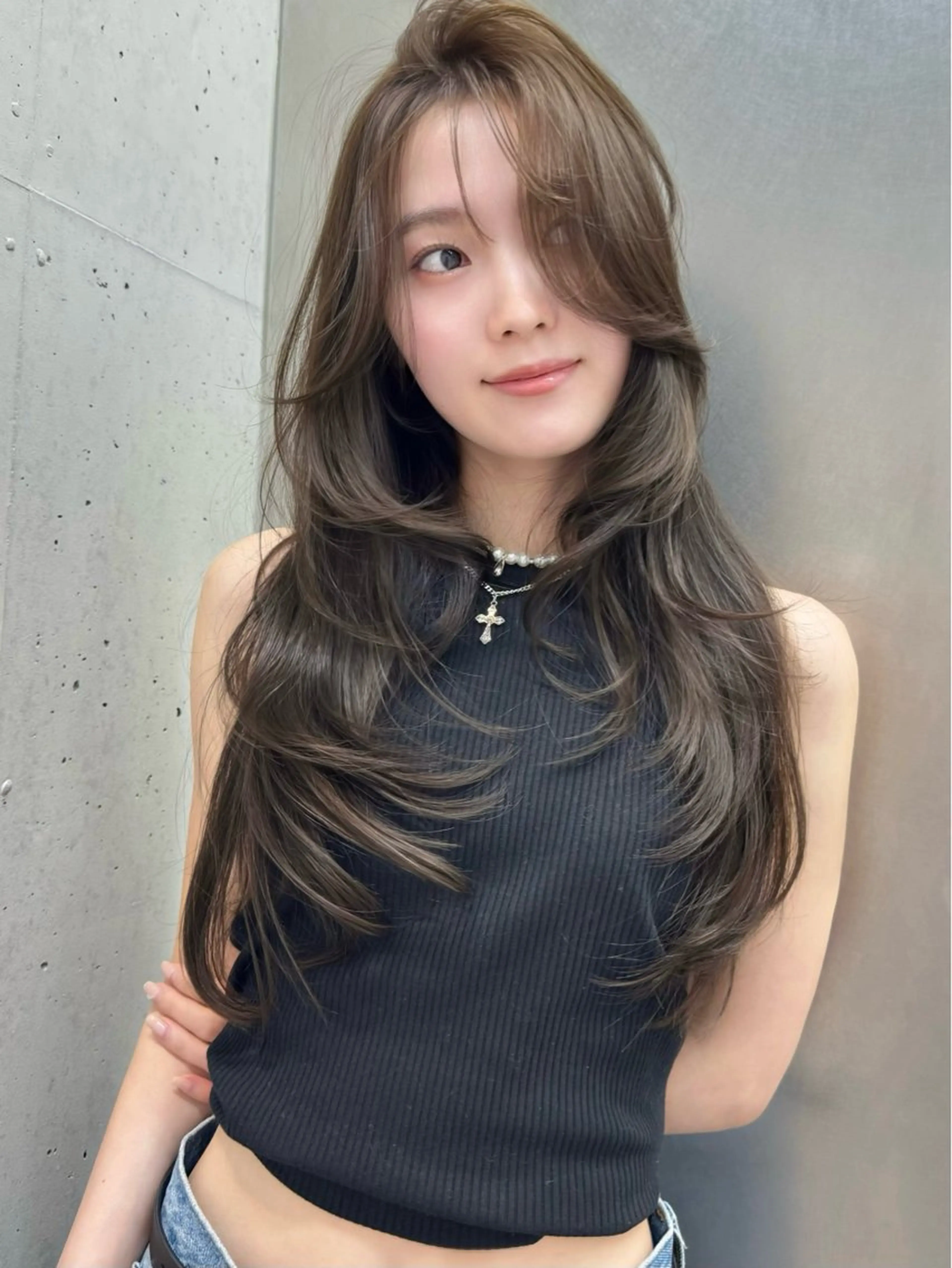 【トレンド大人気スタイル🩶】zakzakレイヤー+透明感艶カラー+水光艶トリートメントの写真