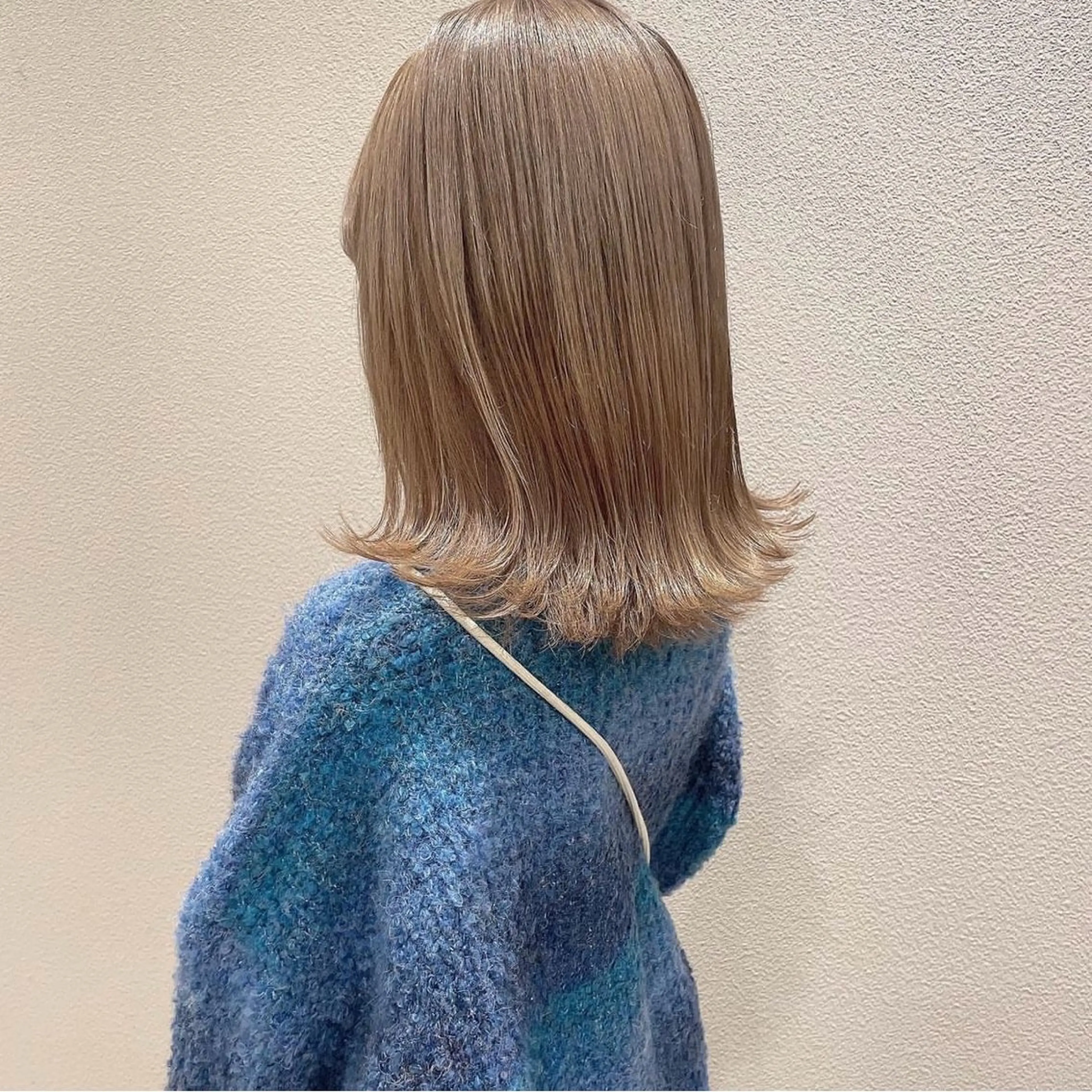 ミディアム 中村 佳歩のヘアスタイル