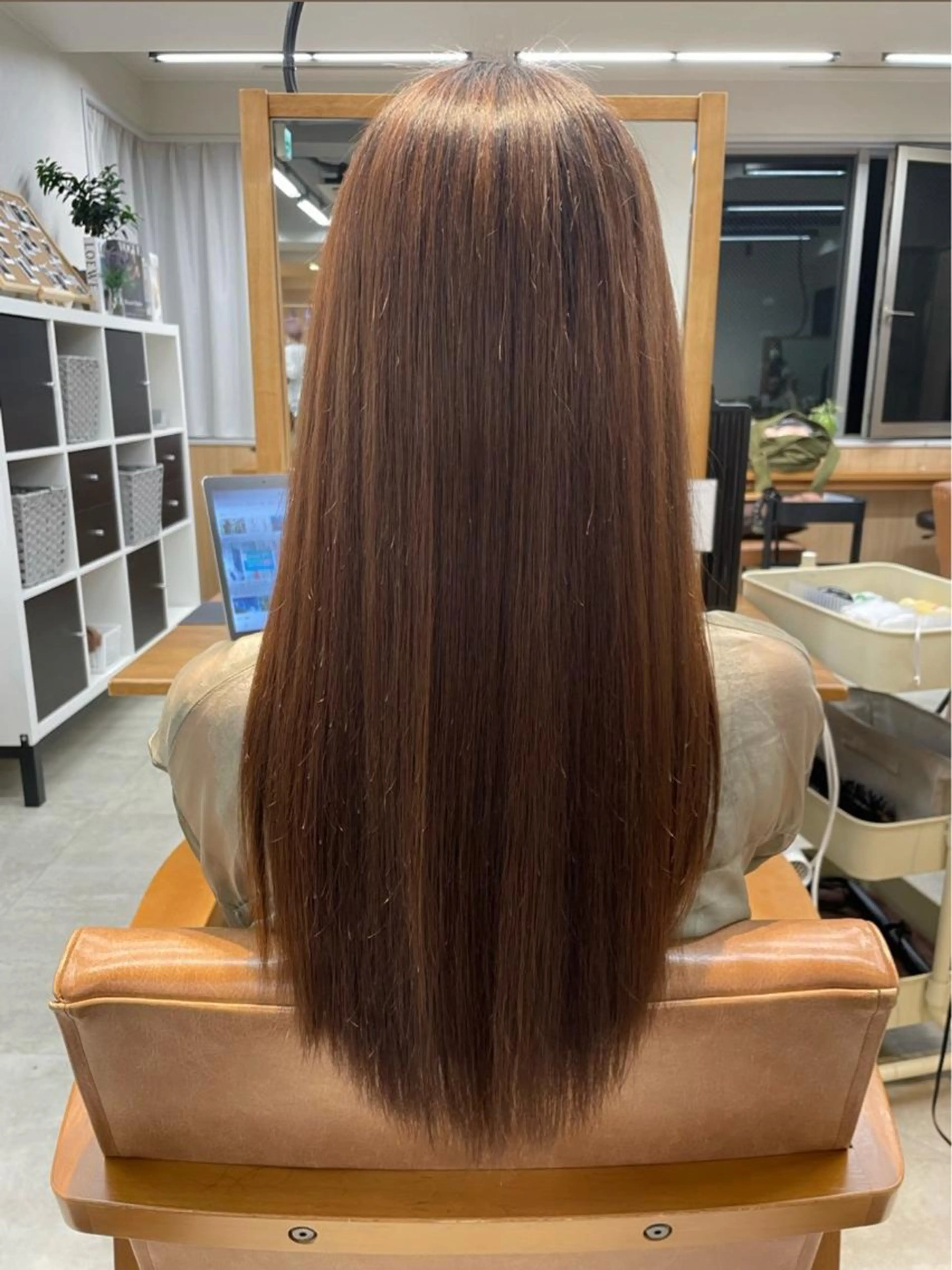 セミロング じょー／ボブ カット/白髪ぼかしのヘアスタイル