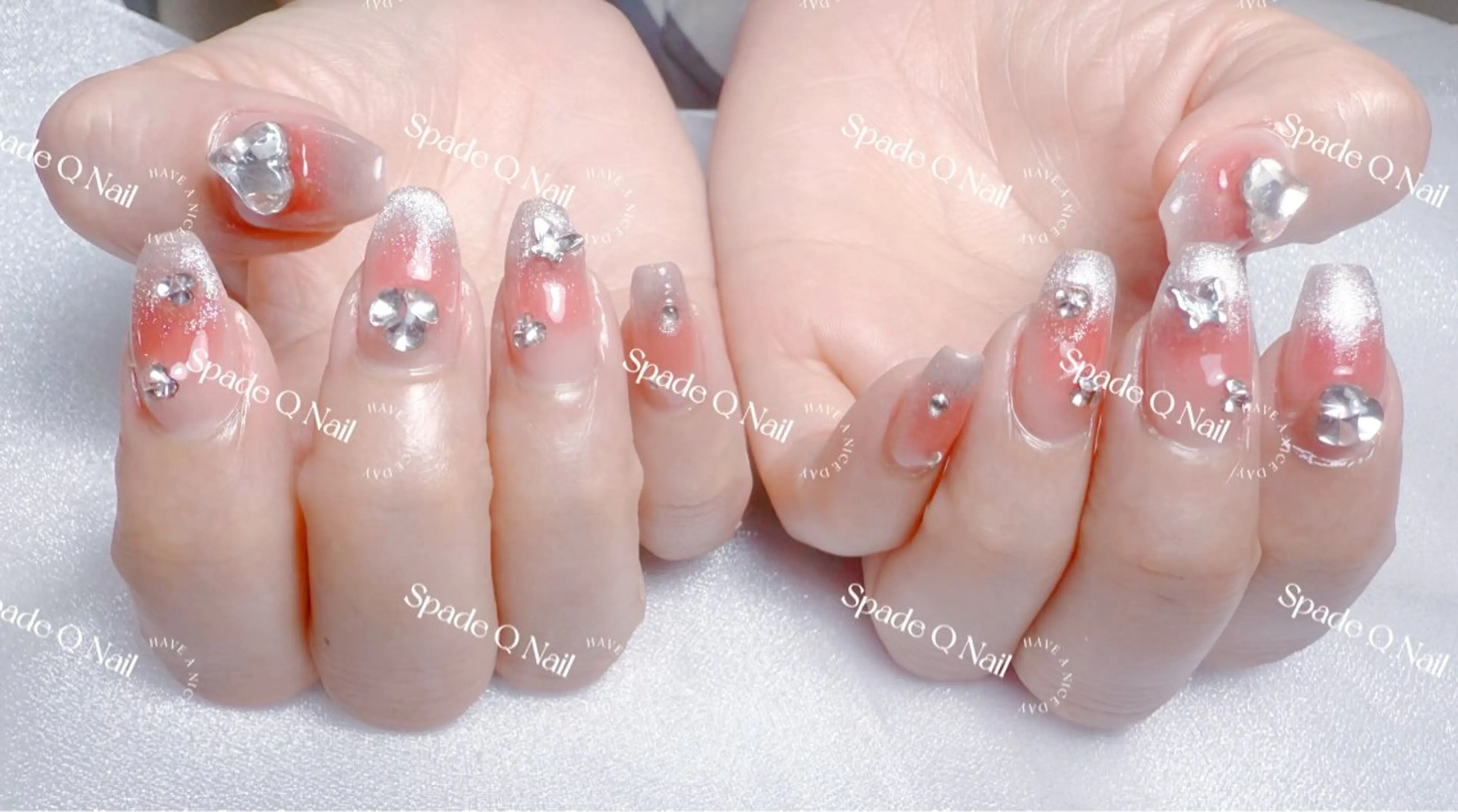 ミディアム ハンドネイル ハンドケア Spade Q Nailのネイルデザイン