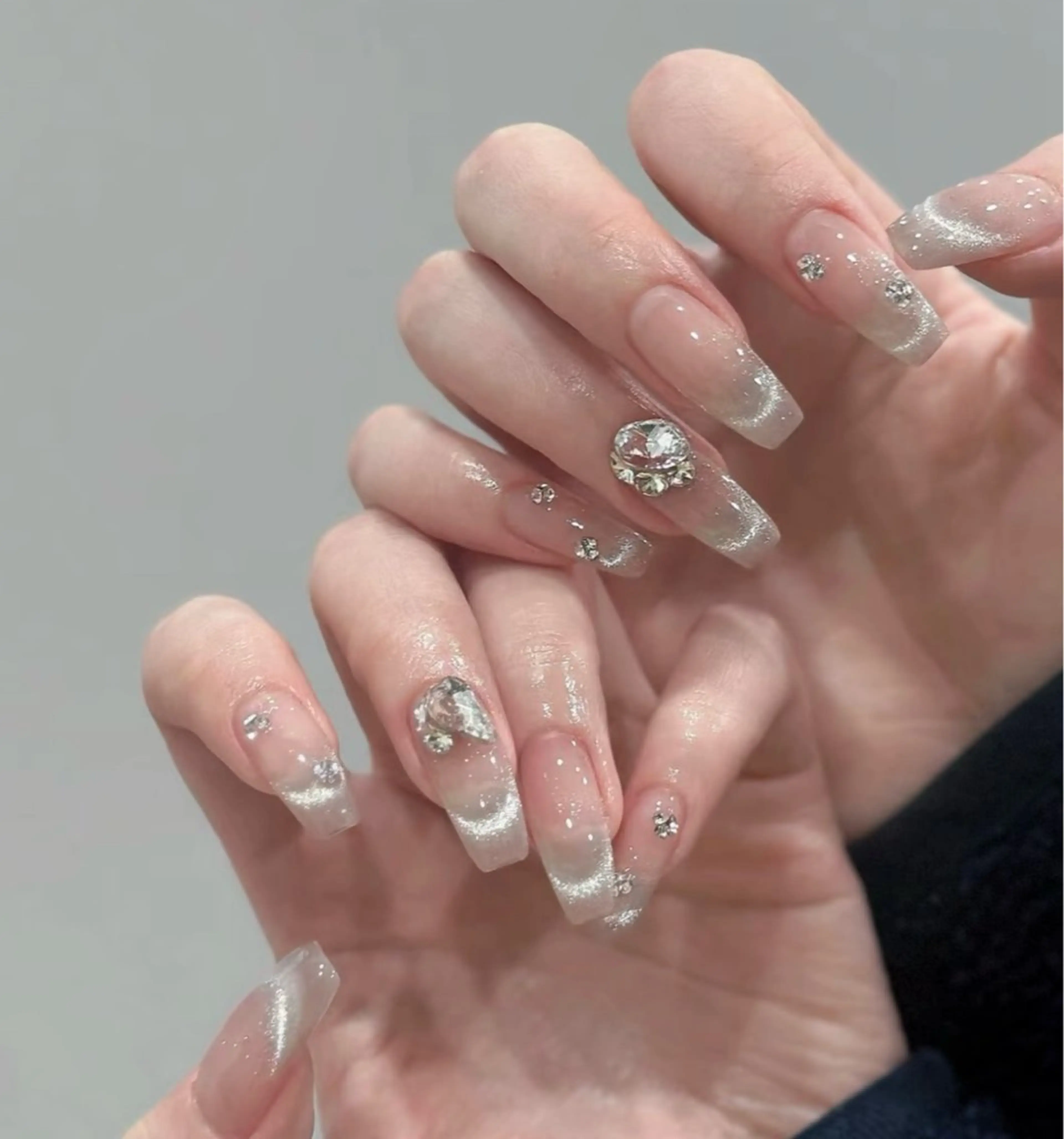 ネイル チークネイル 長さ出し フラワーネイル フレンチネイル ガーリー SunNail池袋駅 ワンホンネイルのネイルデザイン