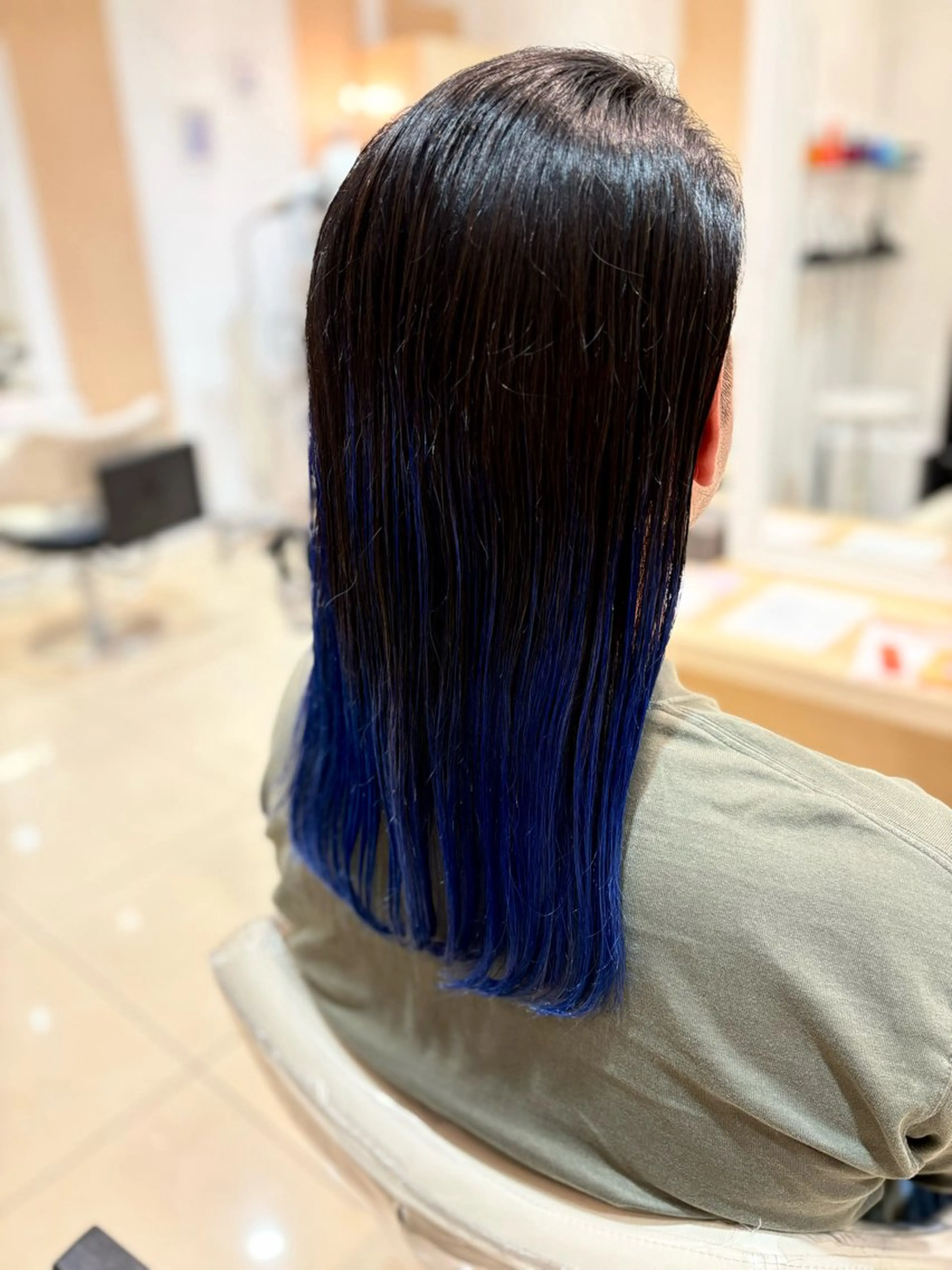 ロング カラー ブリーチ ブルーカラー ケアブリーチ カット ヘアカラー パーマ 縮毛矯正 トリートメント ヘッドスパ ヘアセット ミドウチ アヤカのヘアスタイル