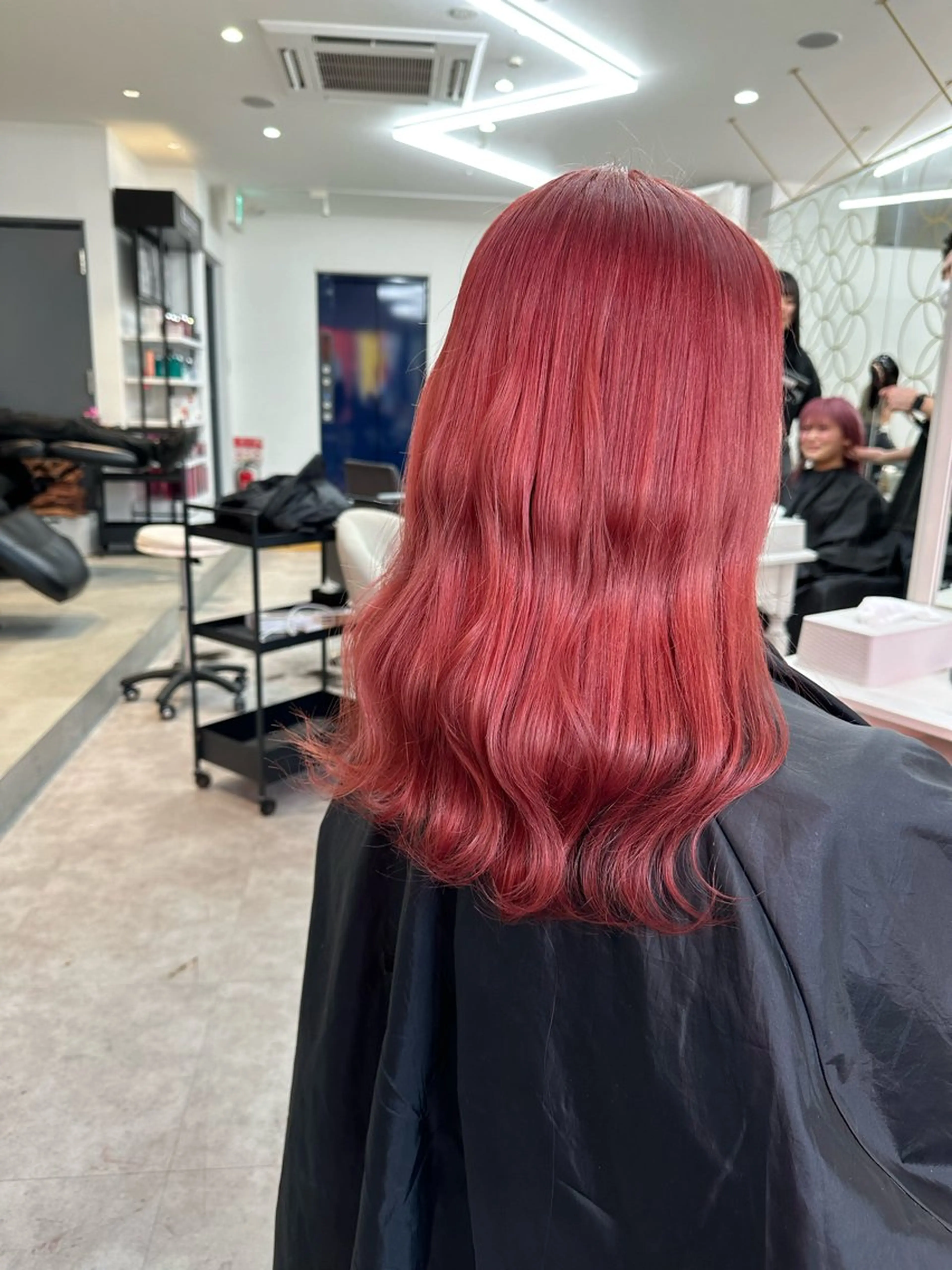 ミディアム ヘアカラー 韓国ヘア×ハイトーン AYA💫のヘアスタイル