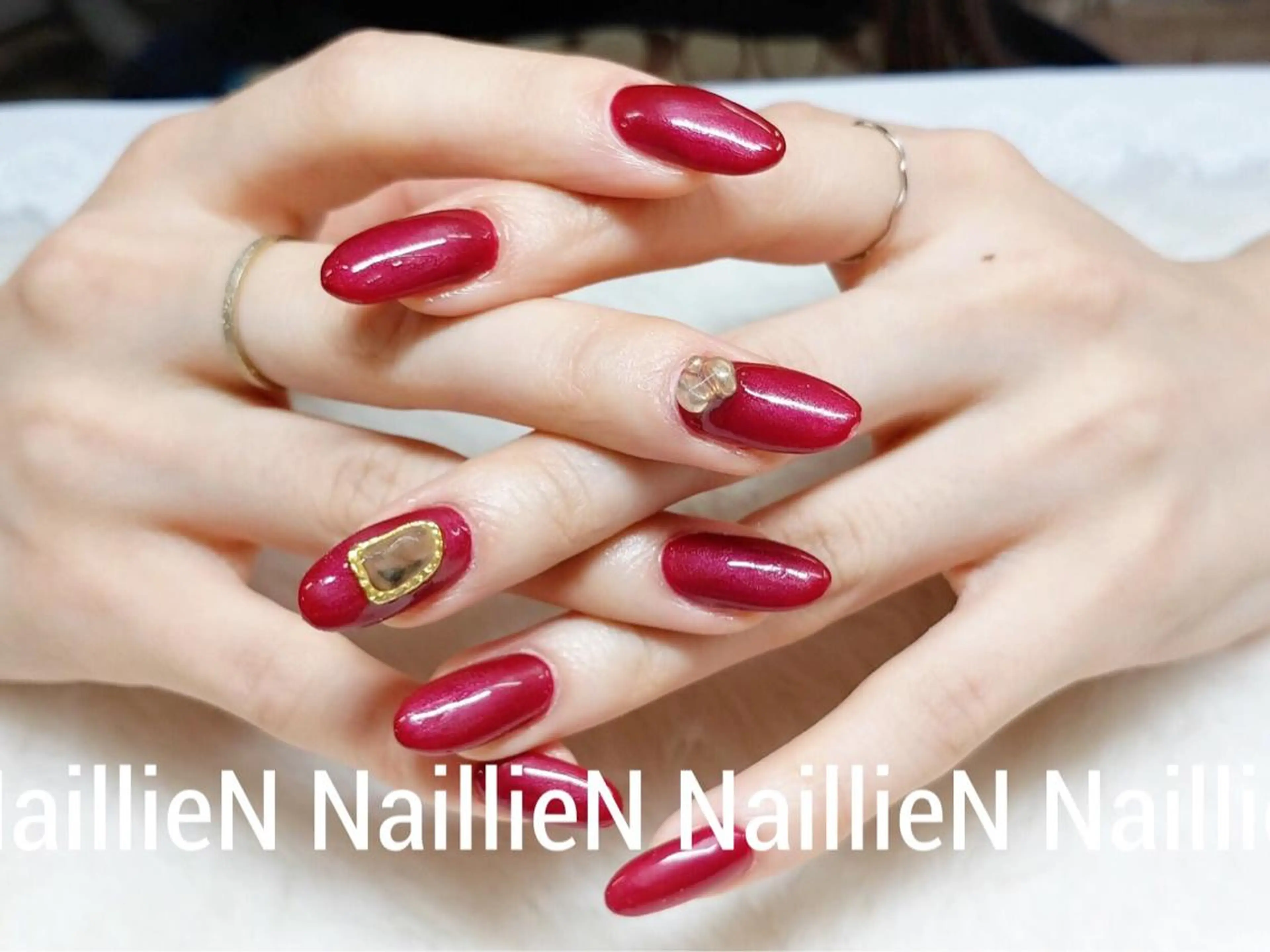 ネイル 赤色 Nail lieNのネイルデザイン