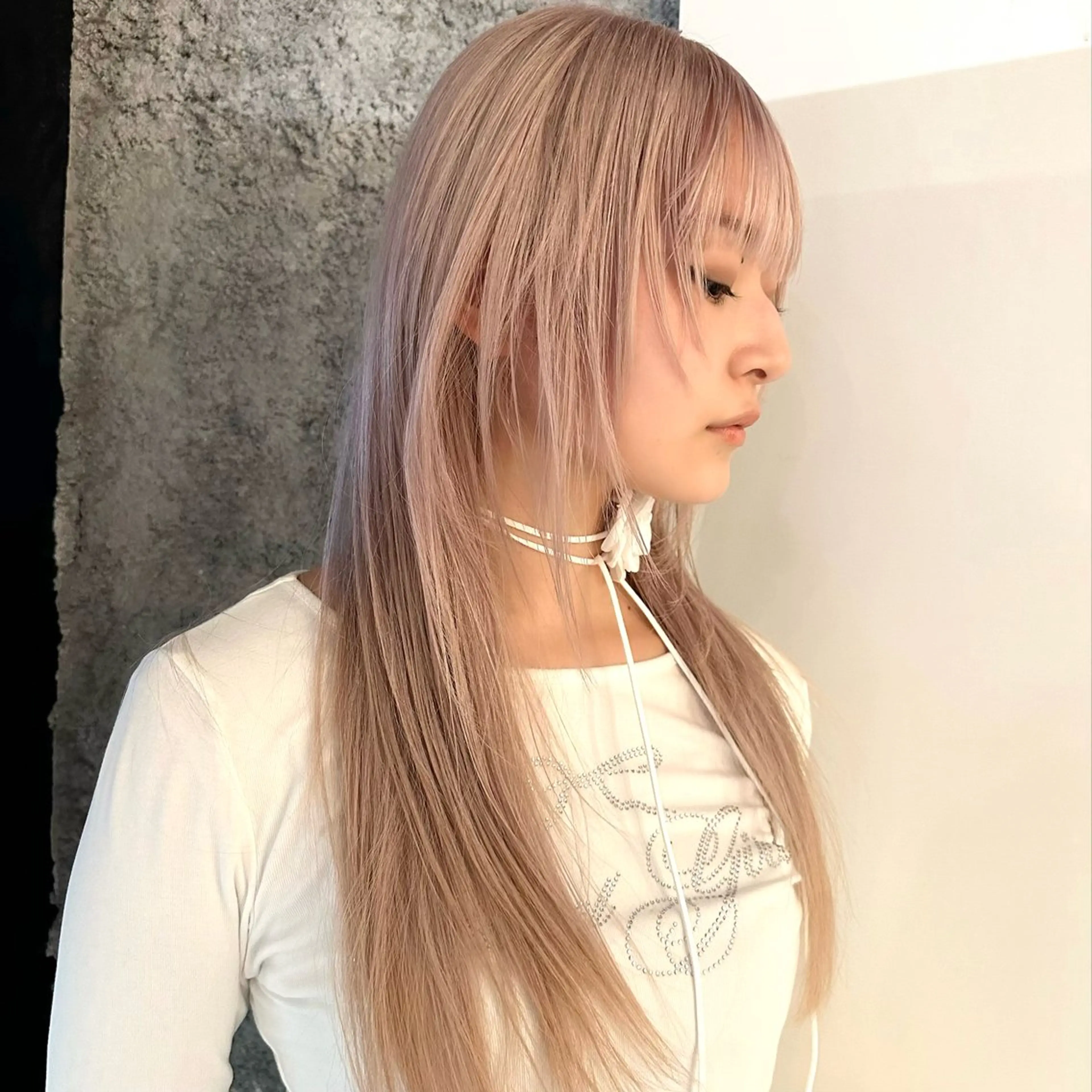 ロング カラー ブロンド ピンクカラー 顔まわりレイヤー レイヤーカット bloc japon所属・ﾌﾞﾚｲｽﾞ˚✧₊⁎ ﾚｲﾔｰToriのヘアスタイル