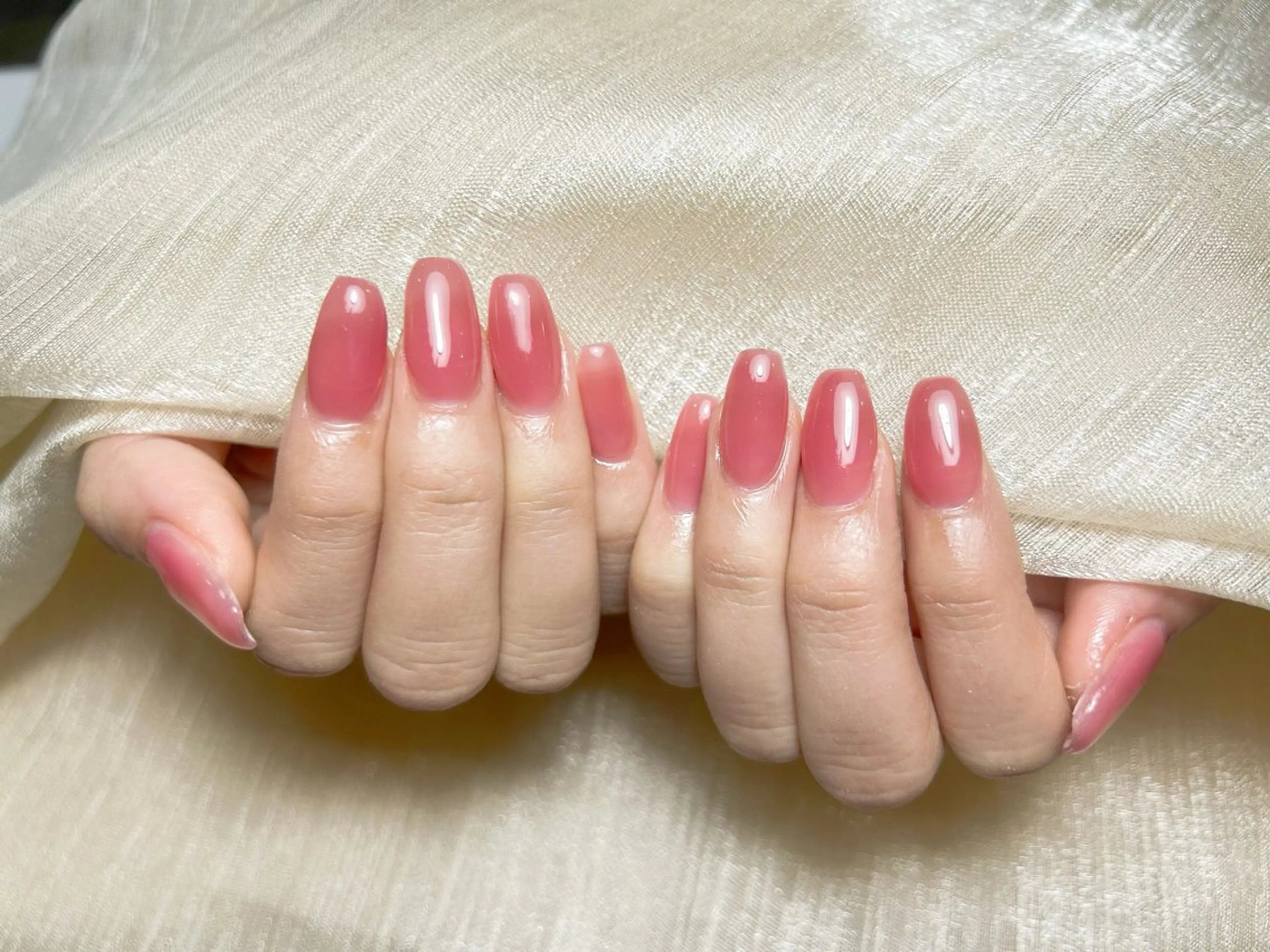 ネイル ハンドネイル ハンドケア モナ& ナナのネイルデザイン