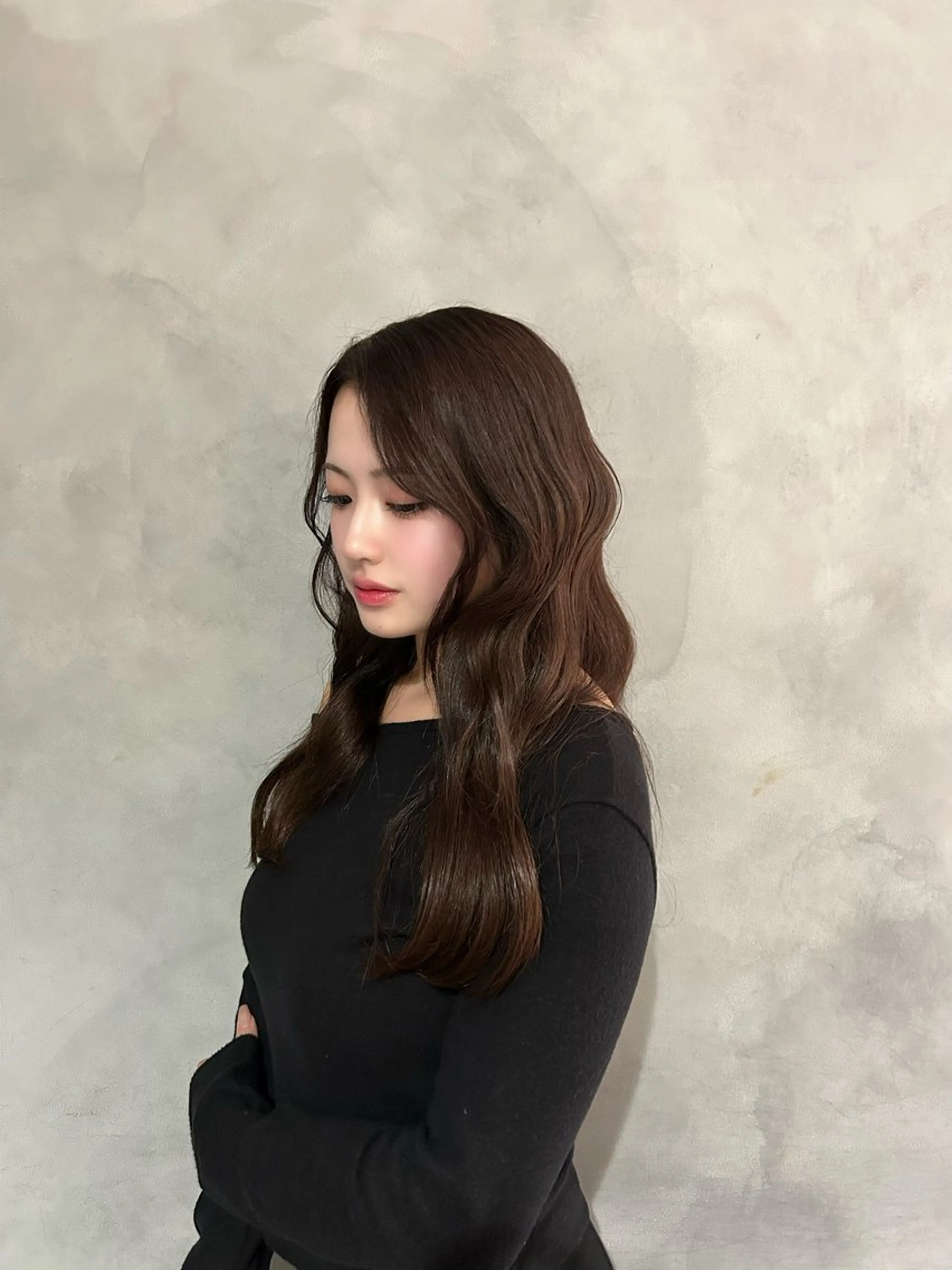 ロング 谷 亜澄のヘアスタイル