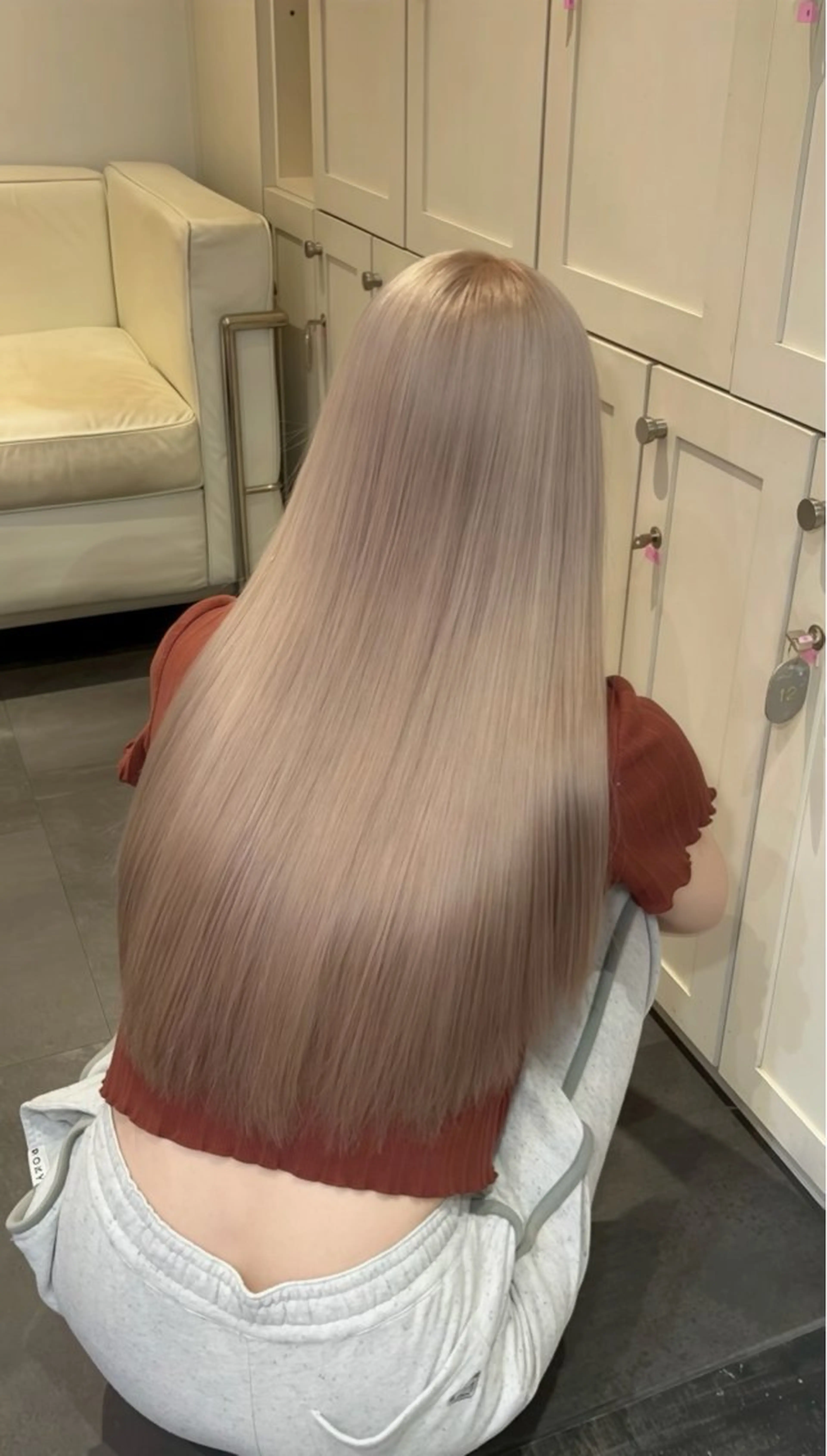 ロング ヘアカラー コスギ ユカナのヘアスタイル