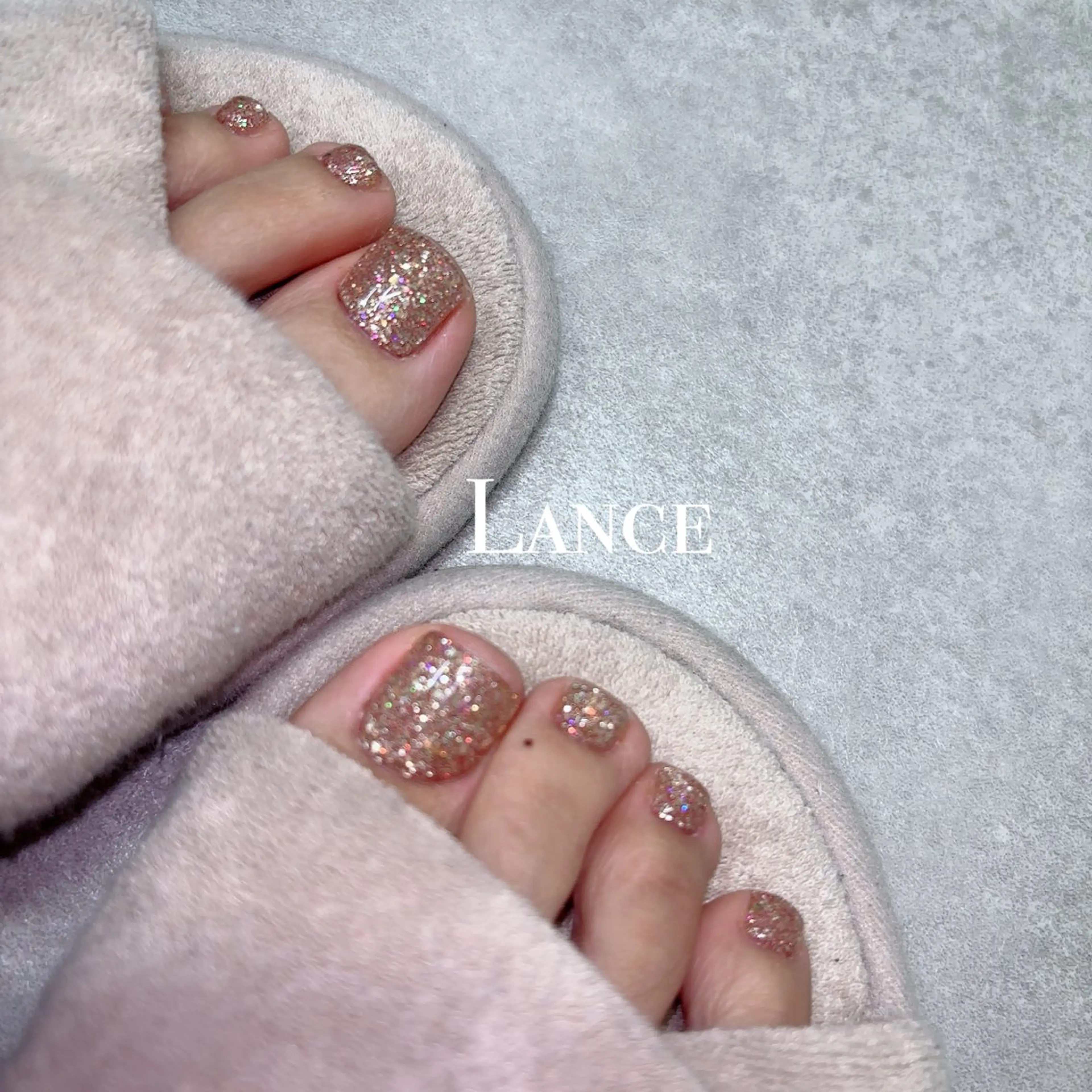 ネイル オーロラネイル フットネイル フレンチネイル ガラスフレンチ 氷ネイル・うるうるネイル フットネイル Lance nailのネイルデザイン