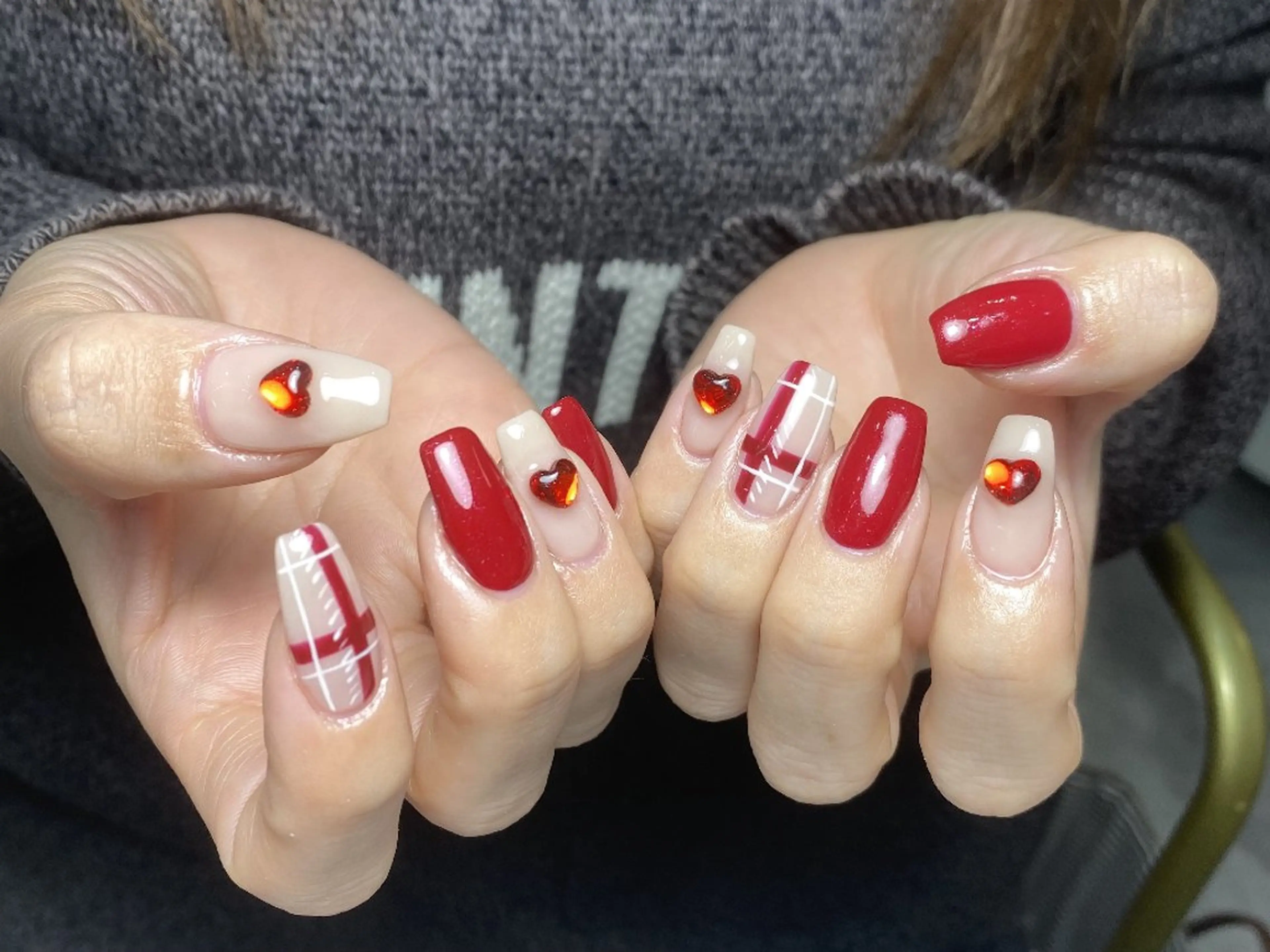 ネイル チークネイル フレンチネイル ジェルネイル ガラスフレンチ キラキラネイル ハンドネイル UM Nail Salonのネイルデザイン