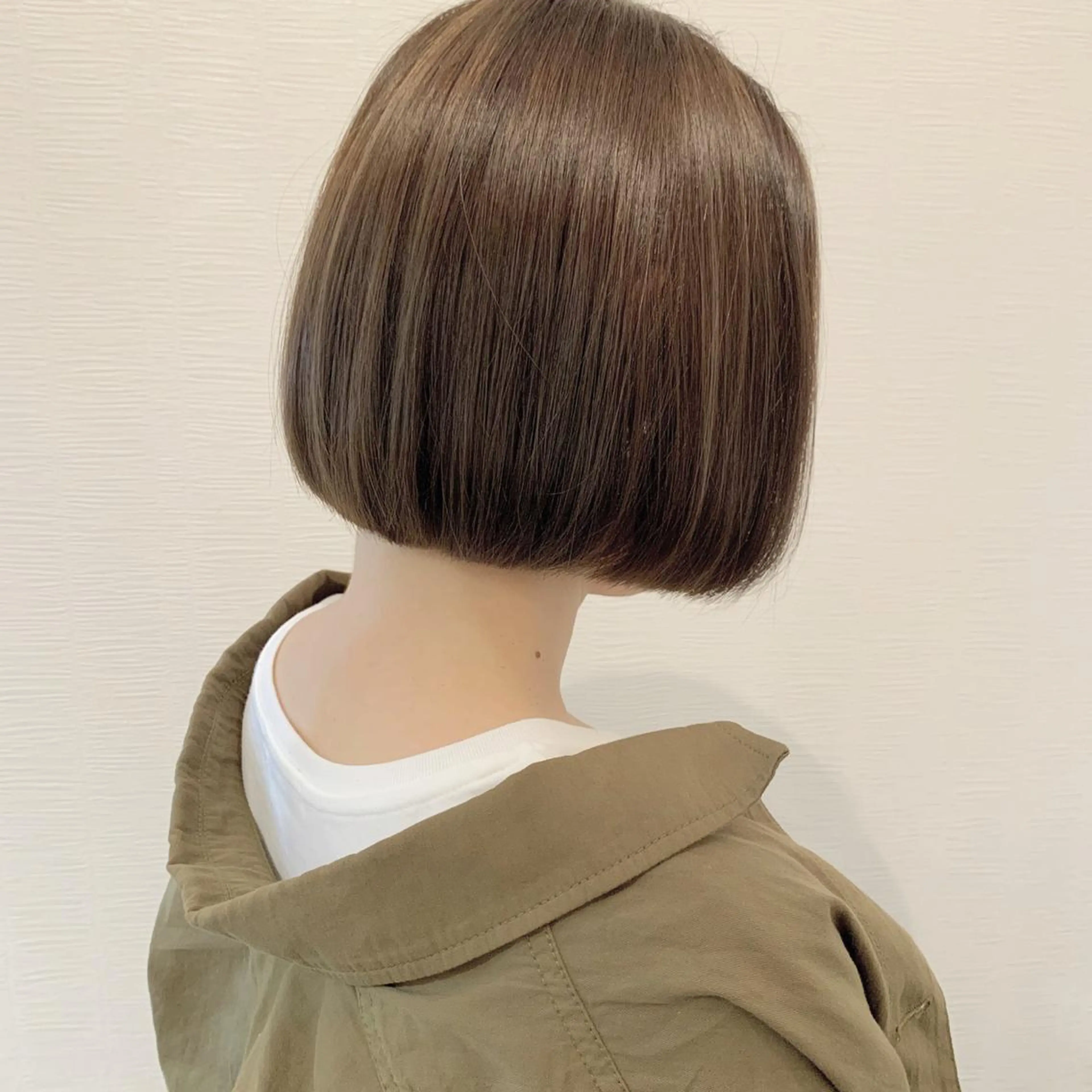 ショート カラー ブリーチ 透明感カラー グラデーションカラー ハイライトカラー ボブ カット ヘアカラー トリートメント toiro by lien hair atelier所属・池田 真由美のヘアスタイル