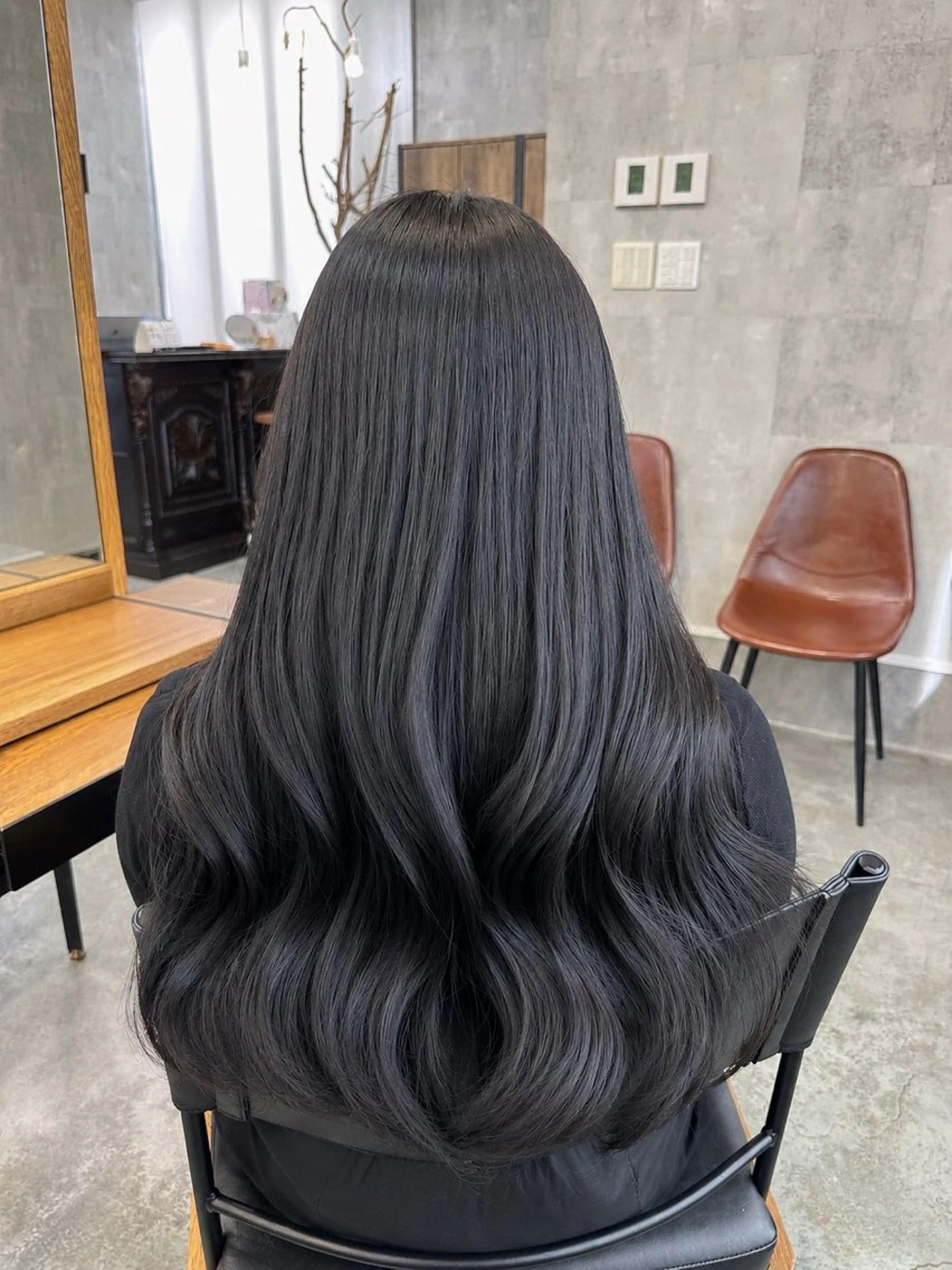 ロング ロングレイヤー レイヤーカット ロング カット ヘアカラー トリートメント 鈴木 菜々映のヘアスタイル