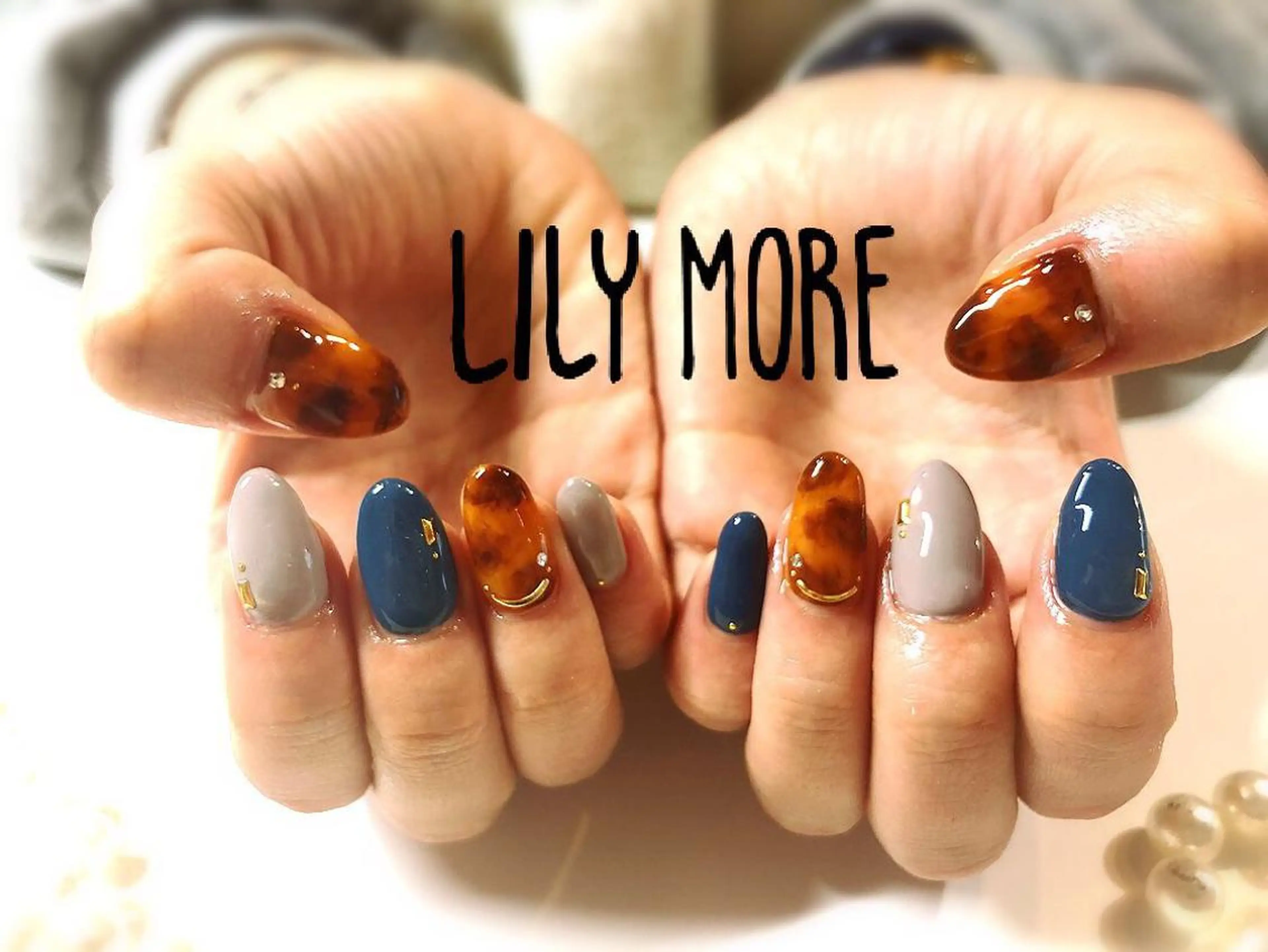 ネイル べっ甲ネイル Lily closetのネイルデザイン