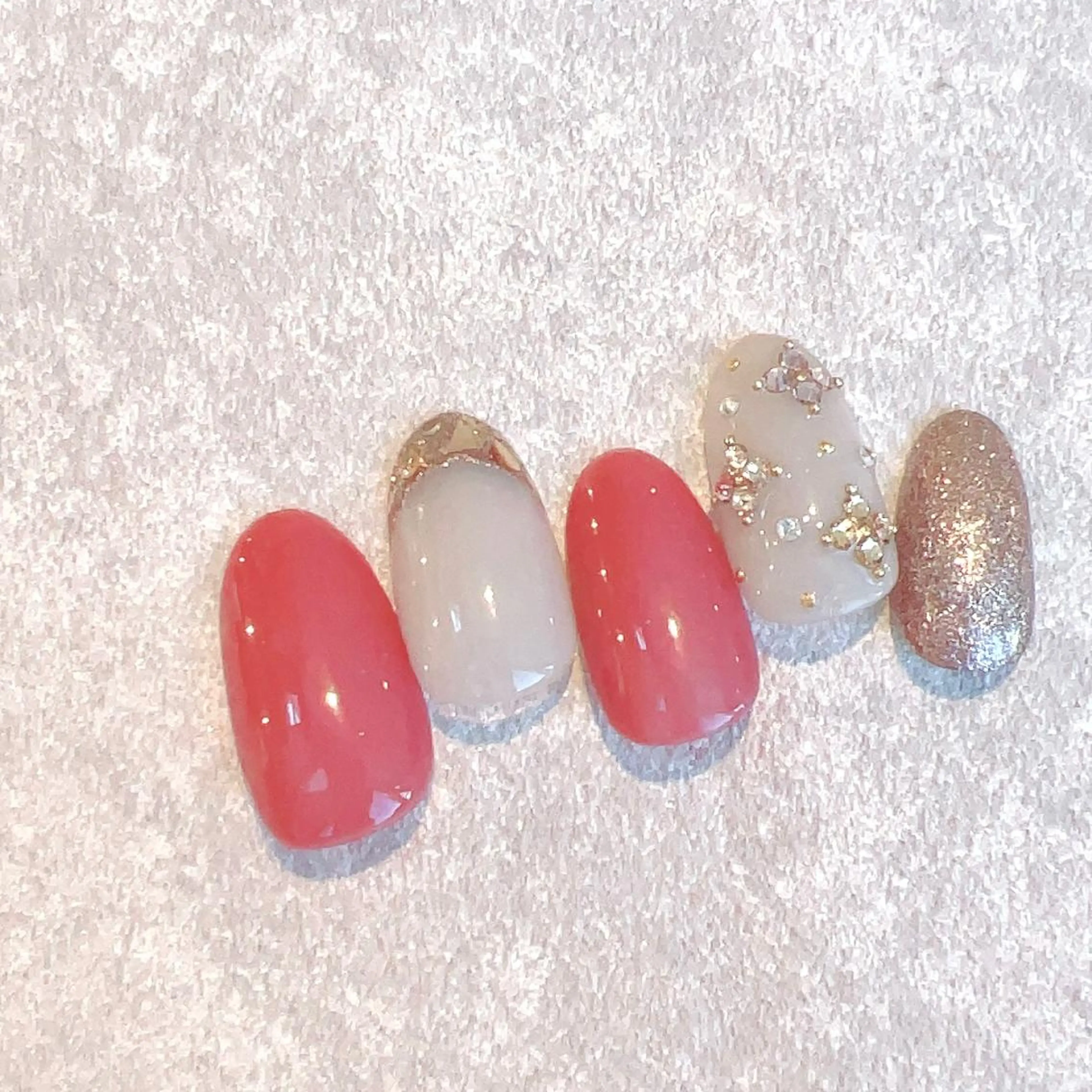 ネイル Momoka 𓅿𖤣𖥧のネイルデザイン