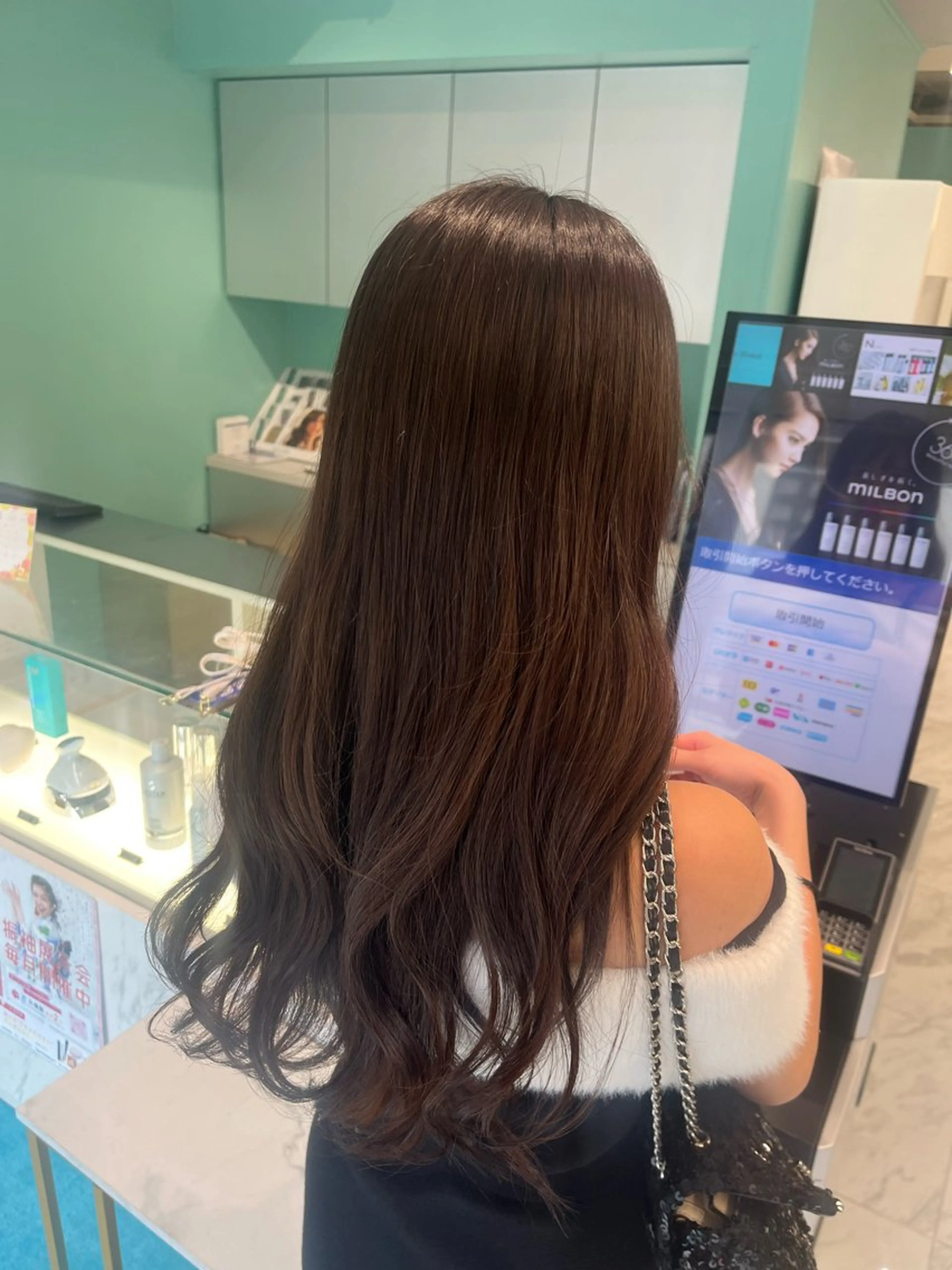ロング カット ヘアカラー Lee堀江 Yuuhaのヘアスタイル