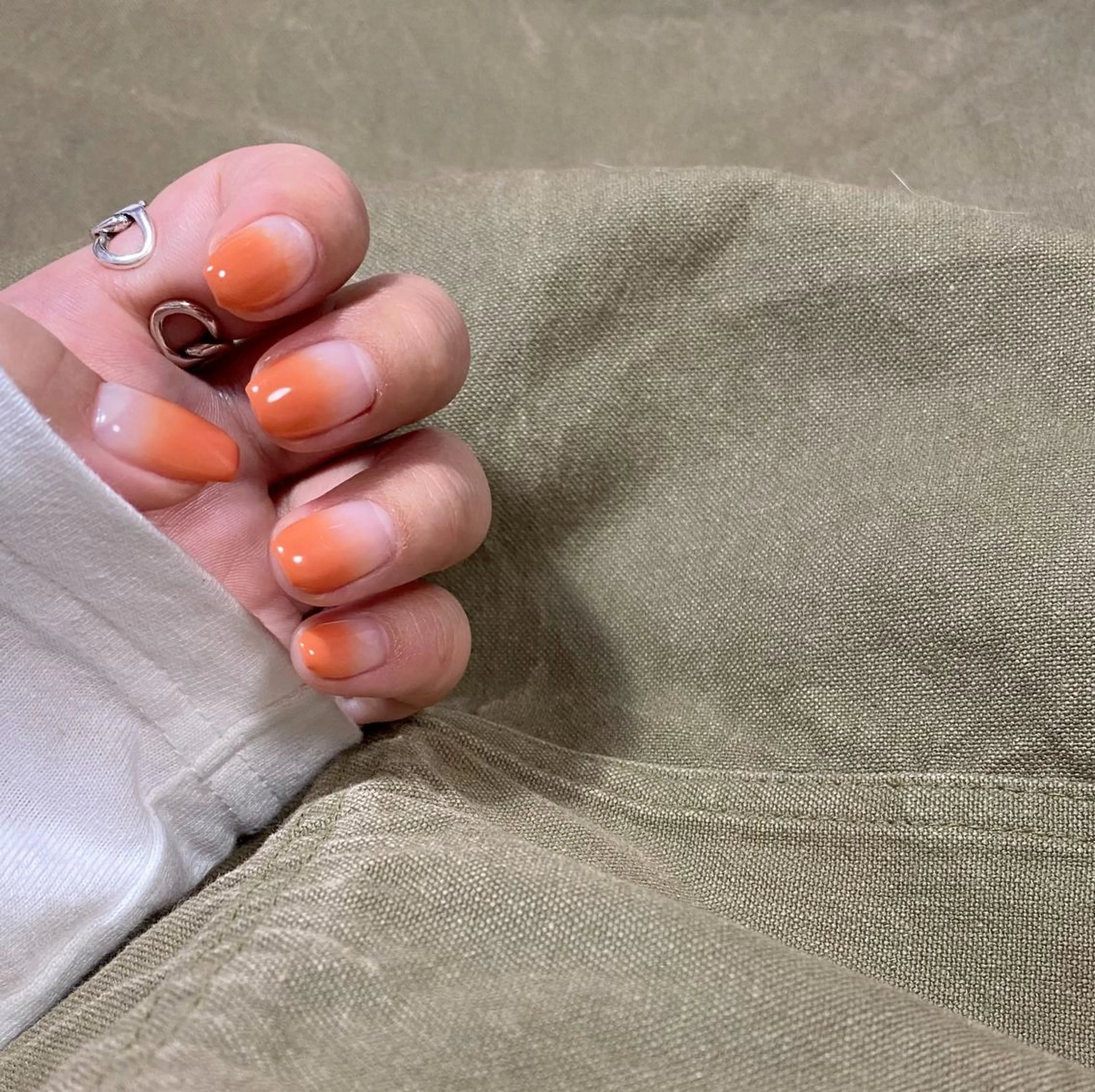 ネイル グラデーション オレンジ lcoco nailのネイルデザイン