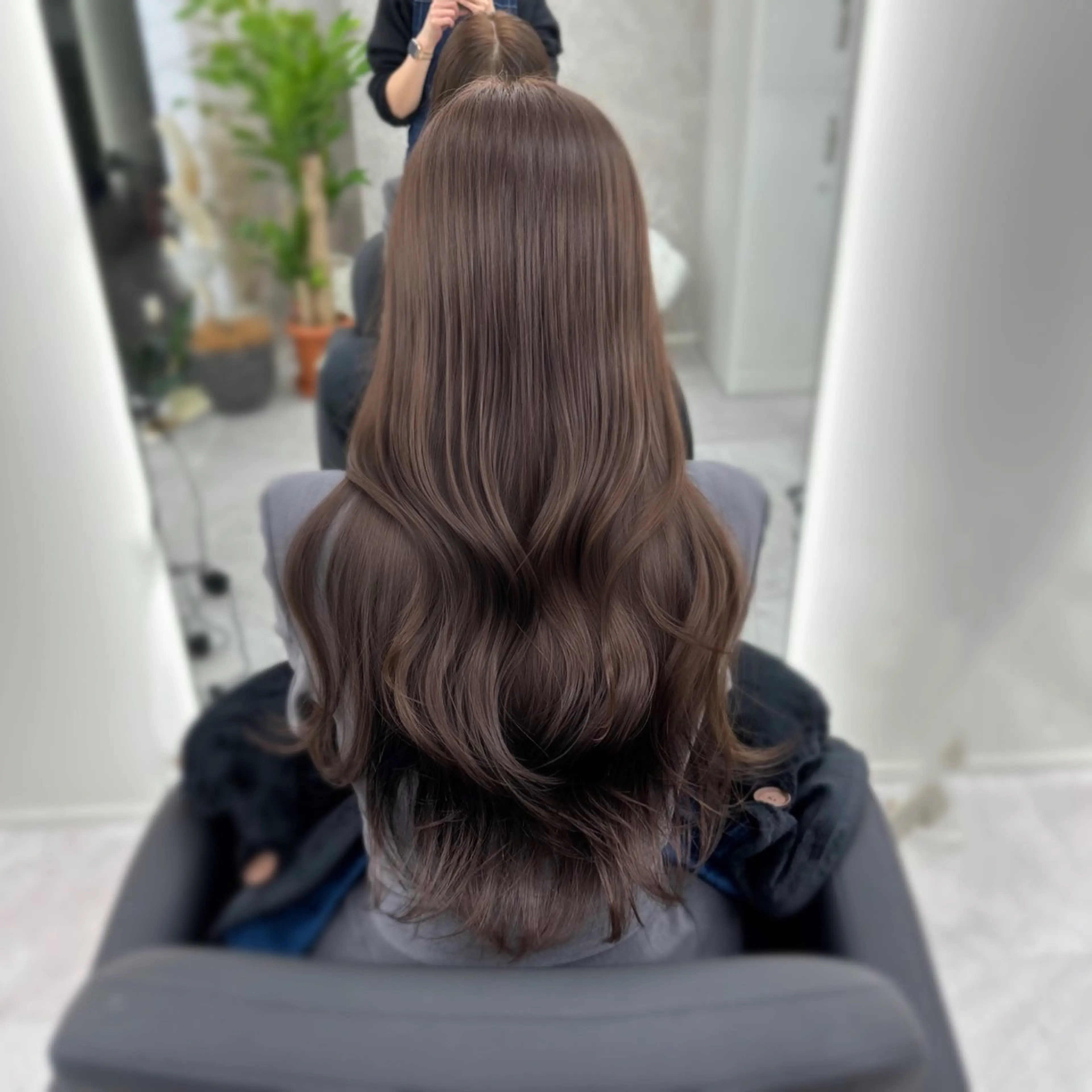 ロング カラー Ardore大阪難波 カットカラーモデルのヘアスタイル