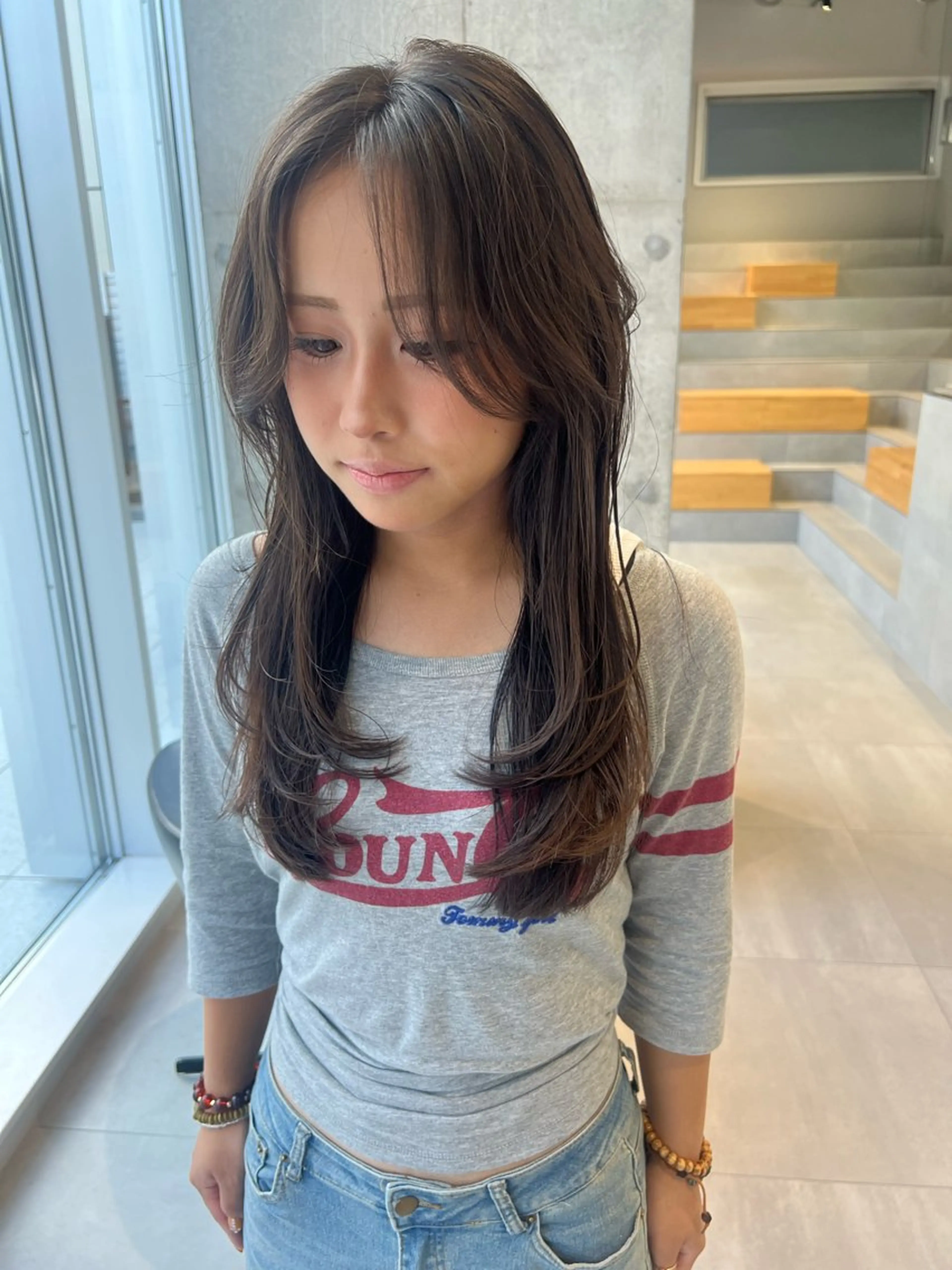 セミロング カラー 顔まわりレイヤー 外国人風カラー レイヤーカット カット ヘアカラー トリートメント 吉沢遣人/レイヤー 艶カラー/抜け感のヘアスタイル