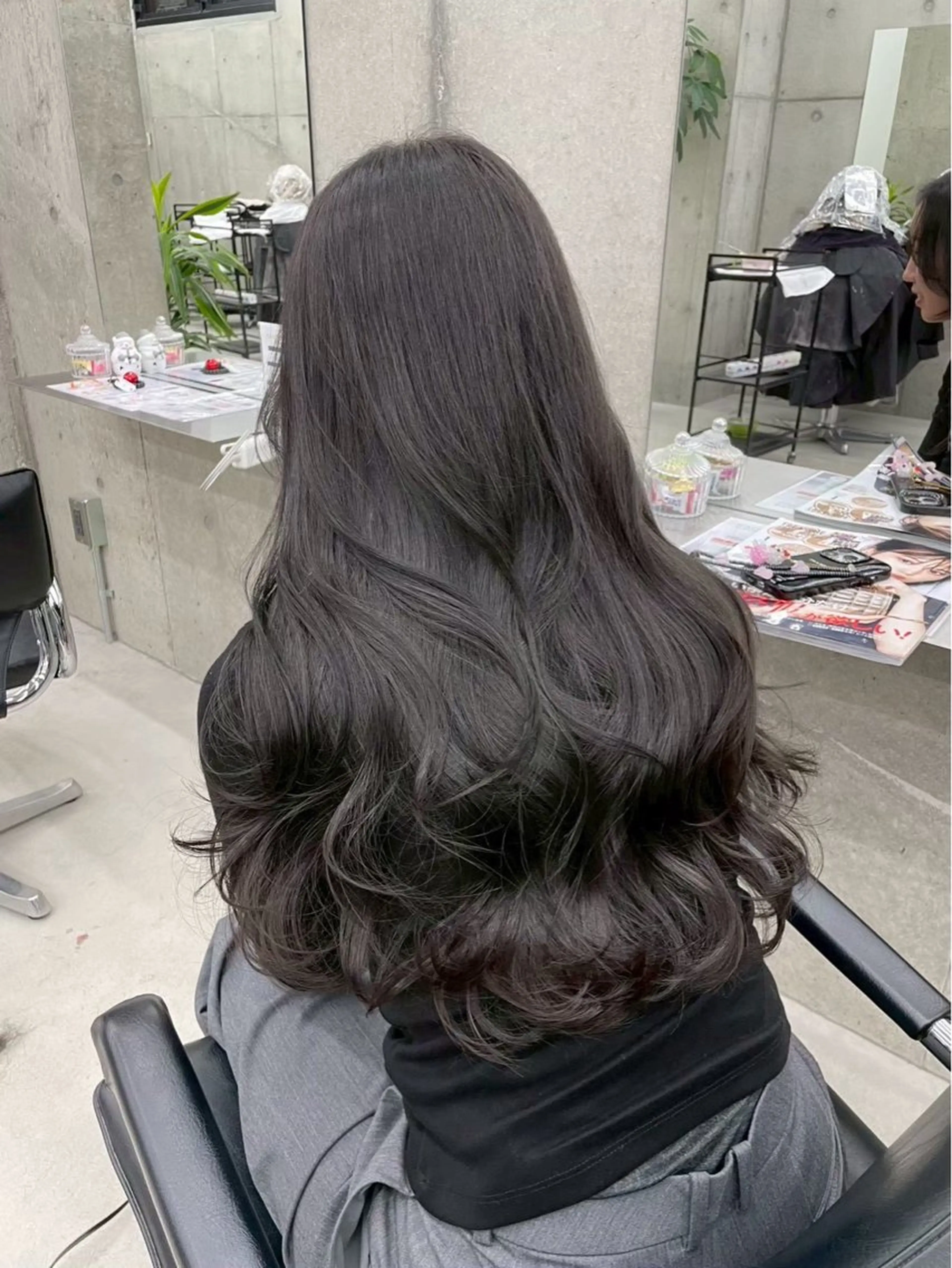 ロング カラー ヘアカラー トリートメント 大平 琶月のヘアスタイル