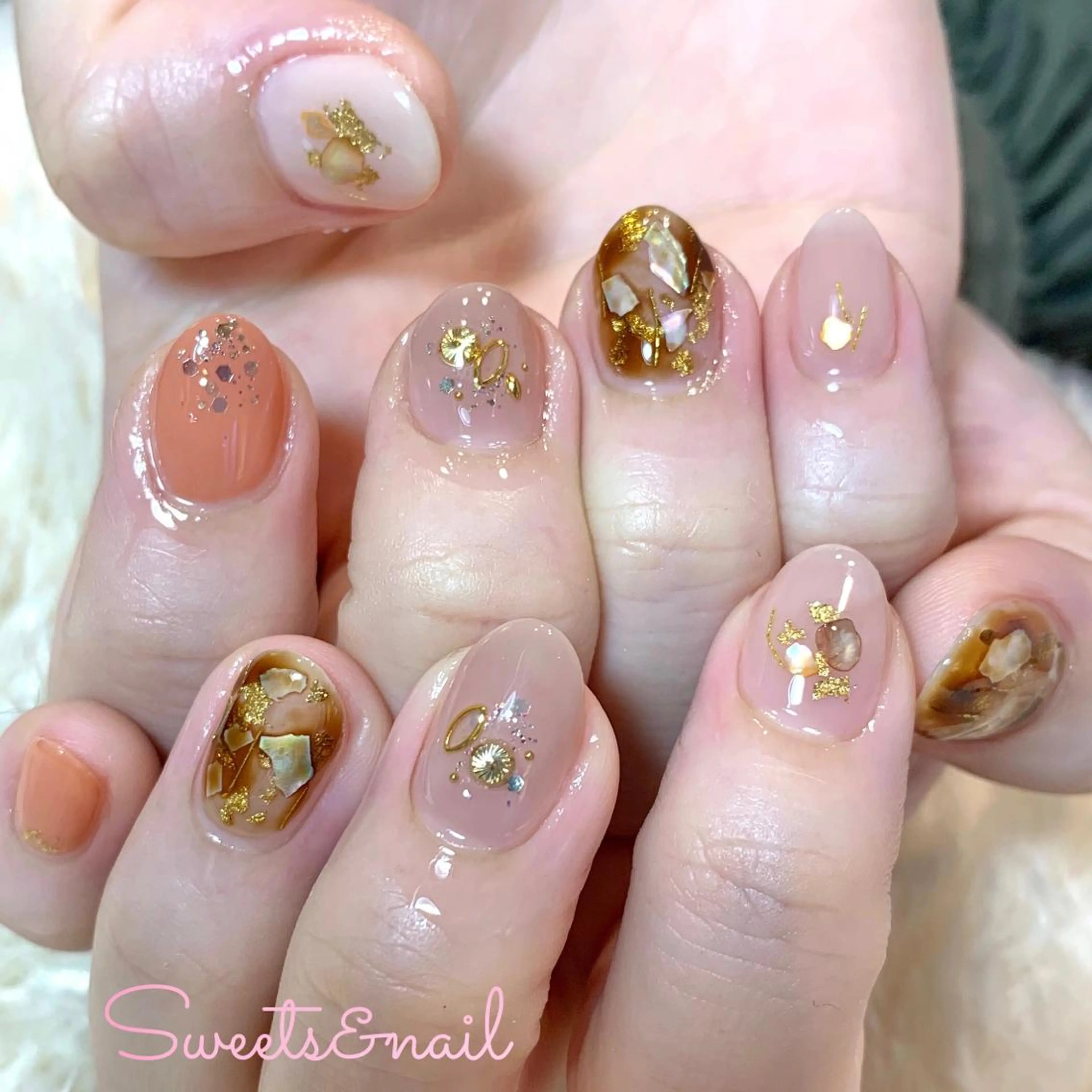 ネイル べっ甲ネイル ニュアンスネイル Sweets& nail みなこのネイルデザイン