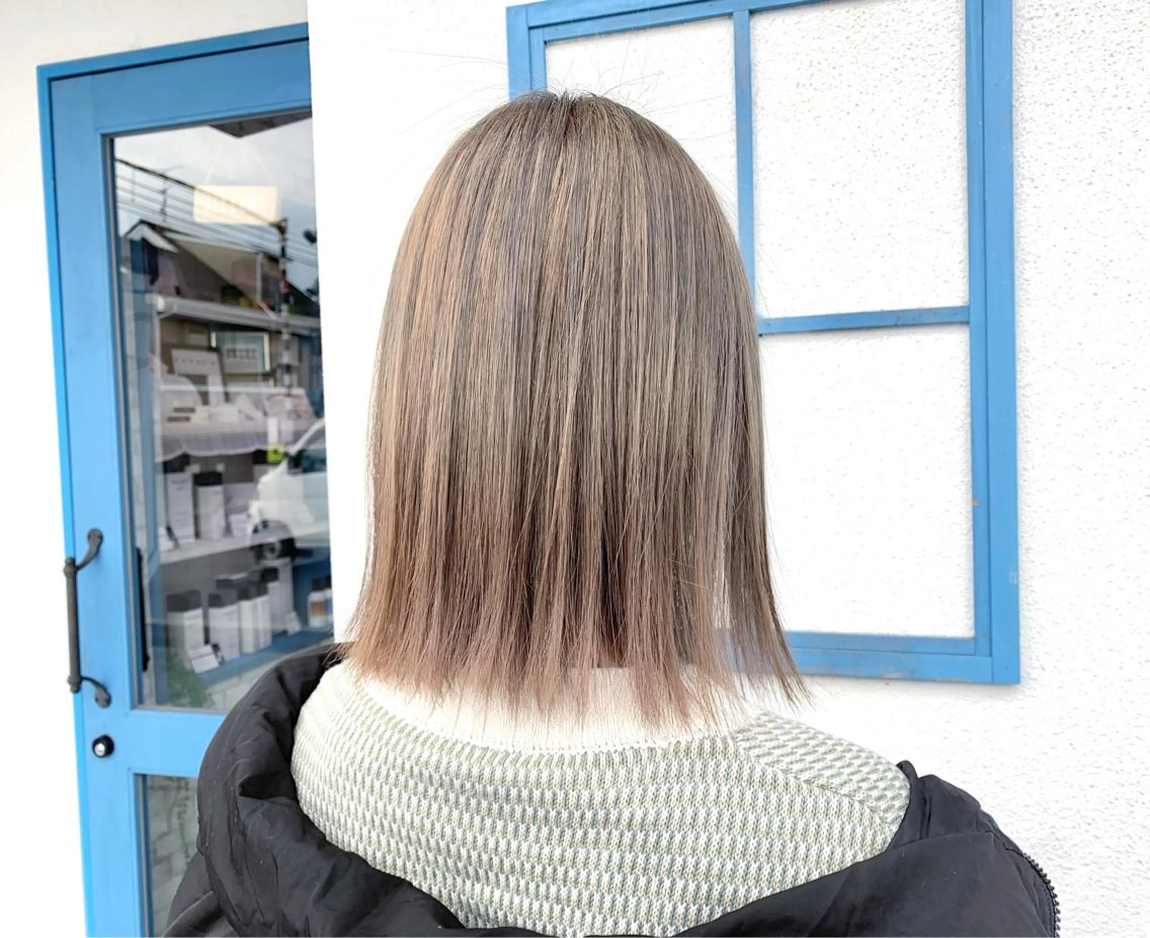 ミディアム カラー ベージュカラー 辻川 真央のヘアスタイル