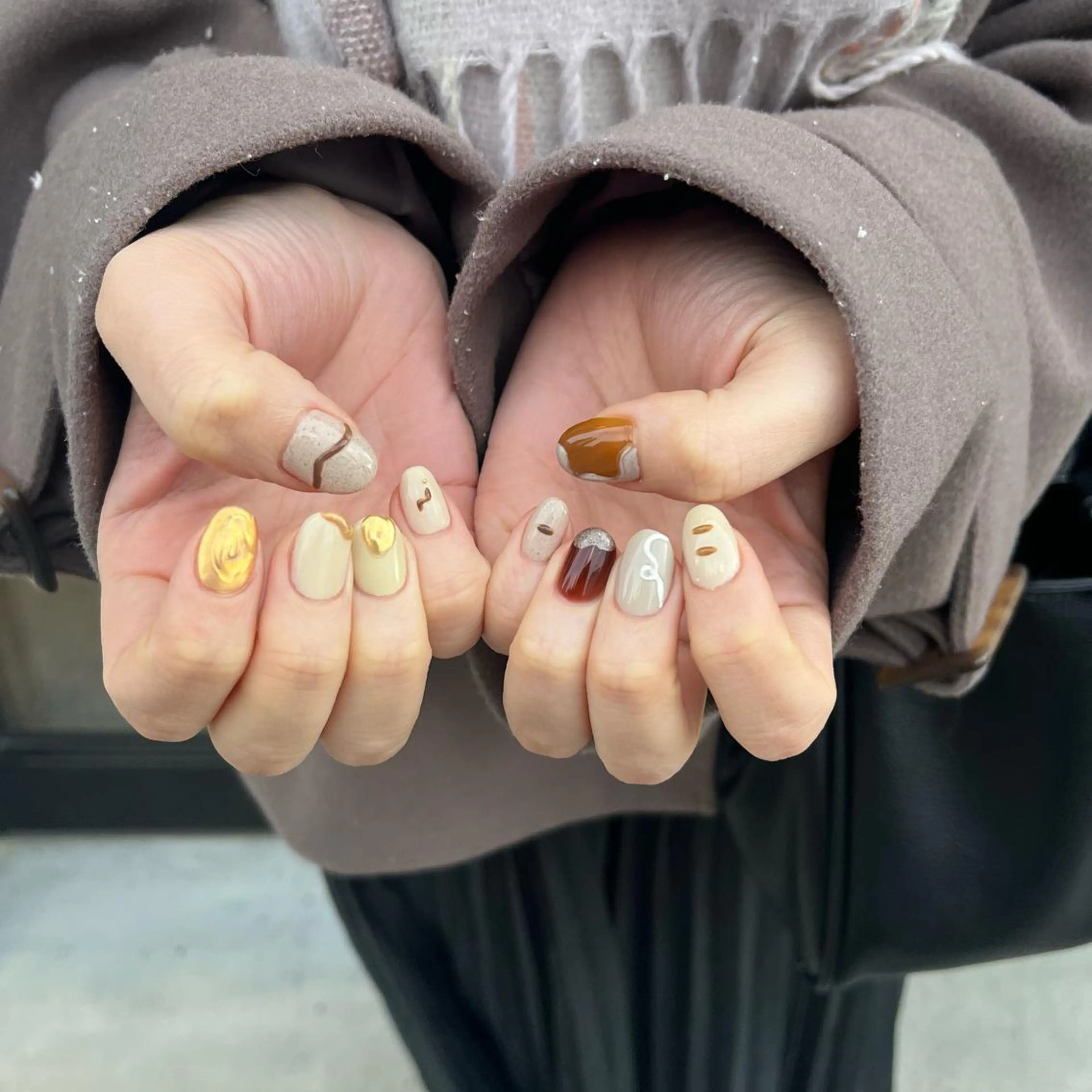 ネイル ハンドネイル 友田 晴香のネイルデザイン