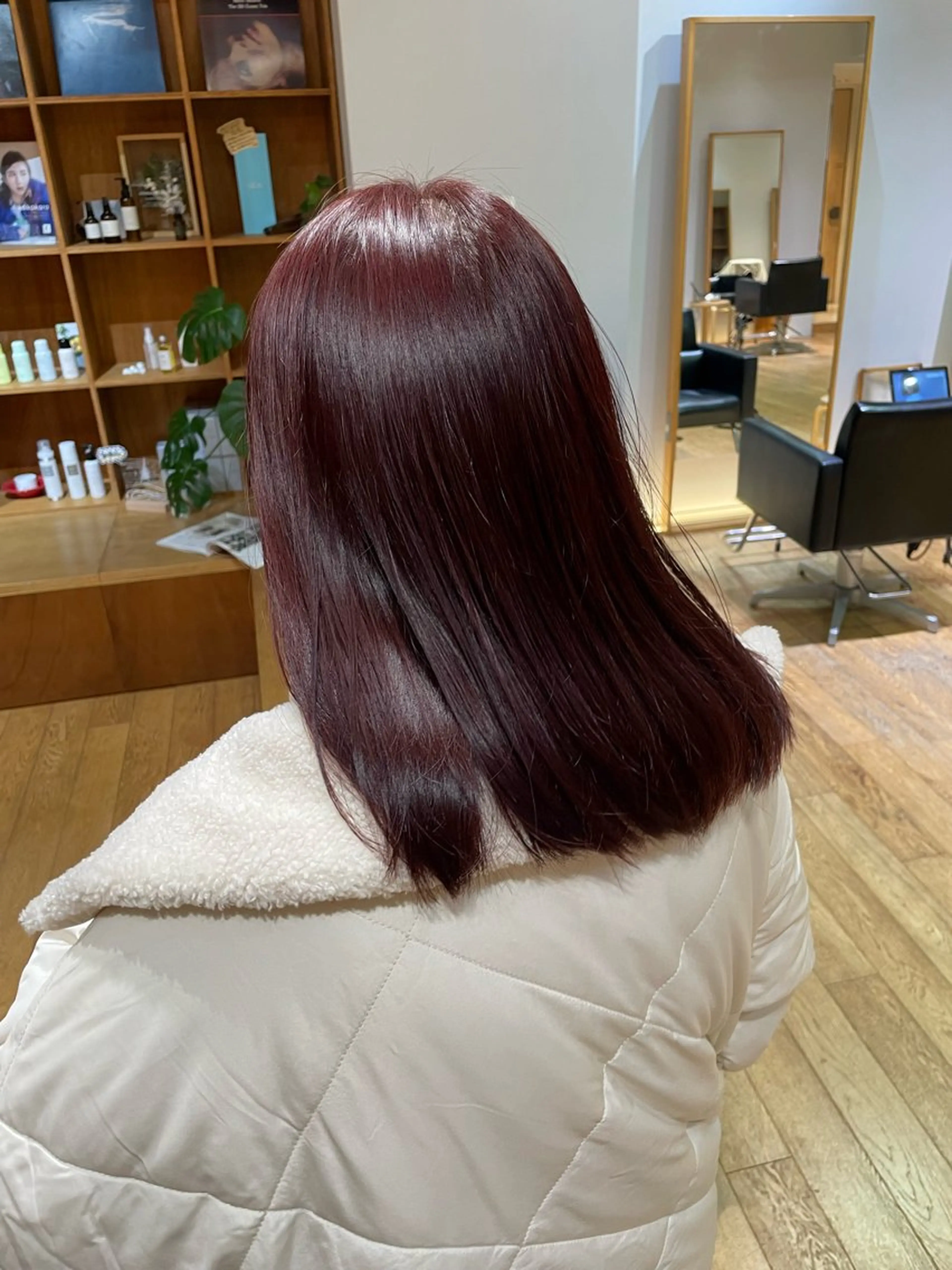 ミディアム カラー カット ヘアカラー 大橋 芽衣のヘアスタイル