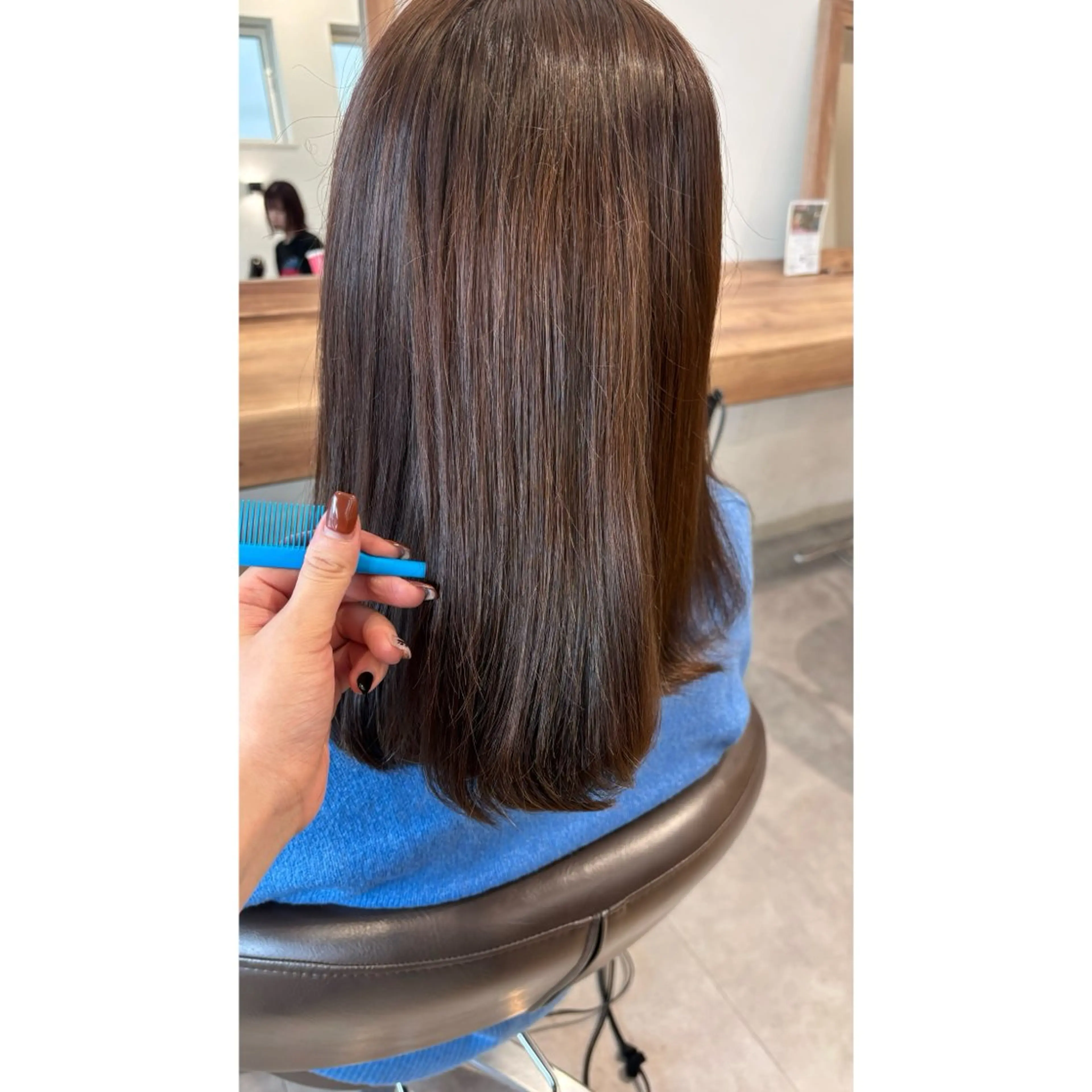 セミロング カラー ヘアカラー トリートメント 阿部 美咲のヘアスタイル