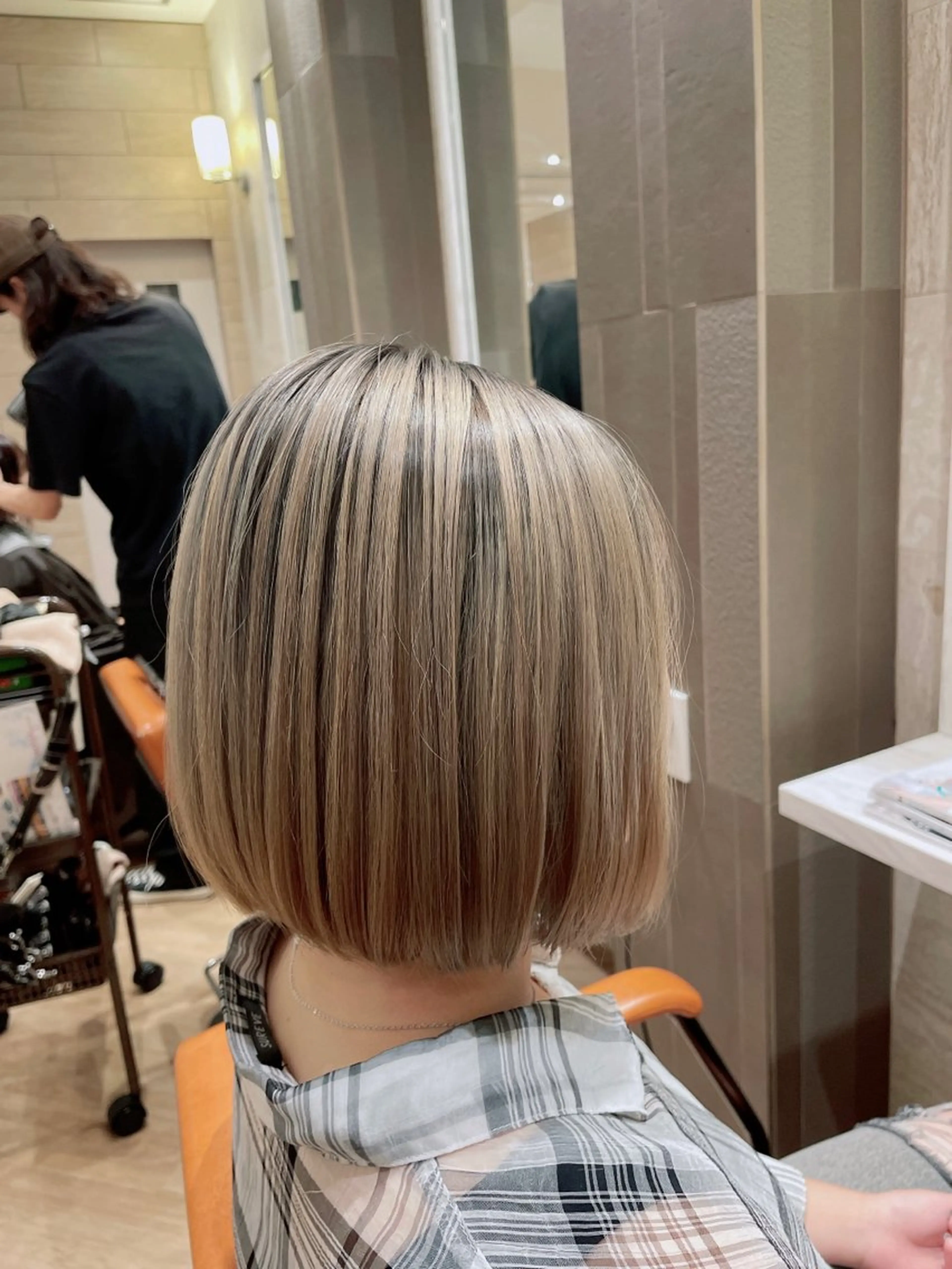 ショート カット ヘアカラー トリートメント 髪質改善艶髪✂︎小寺 透明感カラーのヘアスタイル