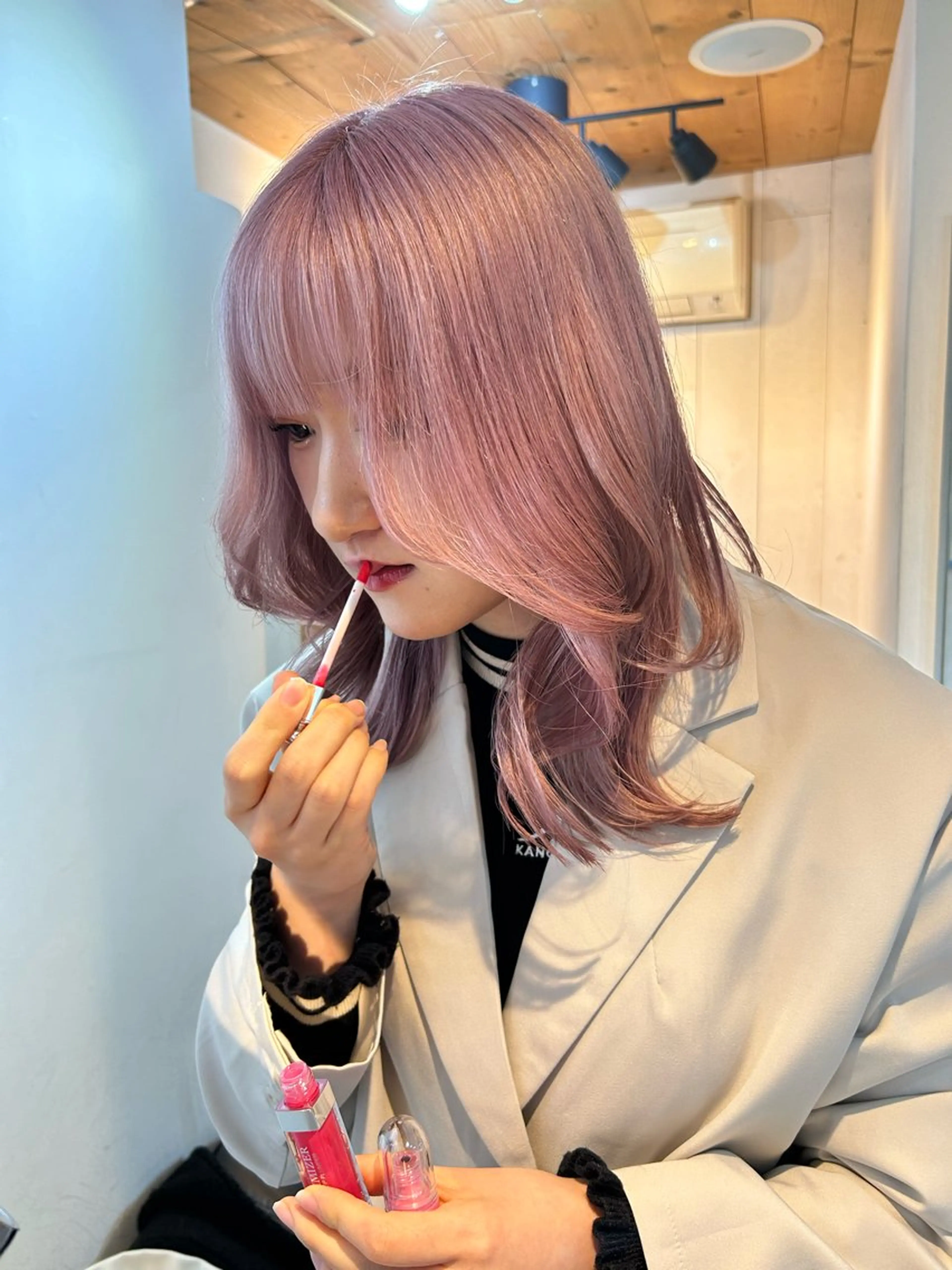 ミディアム カラー メンズ ピンクカラー カット ヘアカラー トリートメント 🧸艶々韓国ヘア 🧁mizunaのヘアスタイル