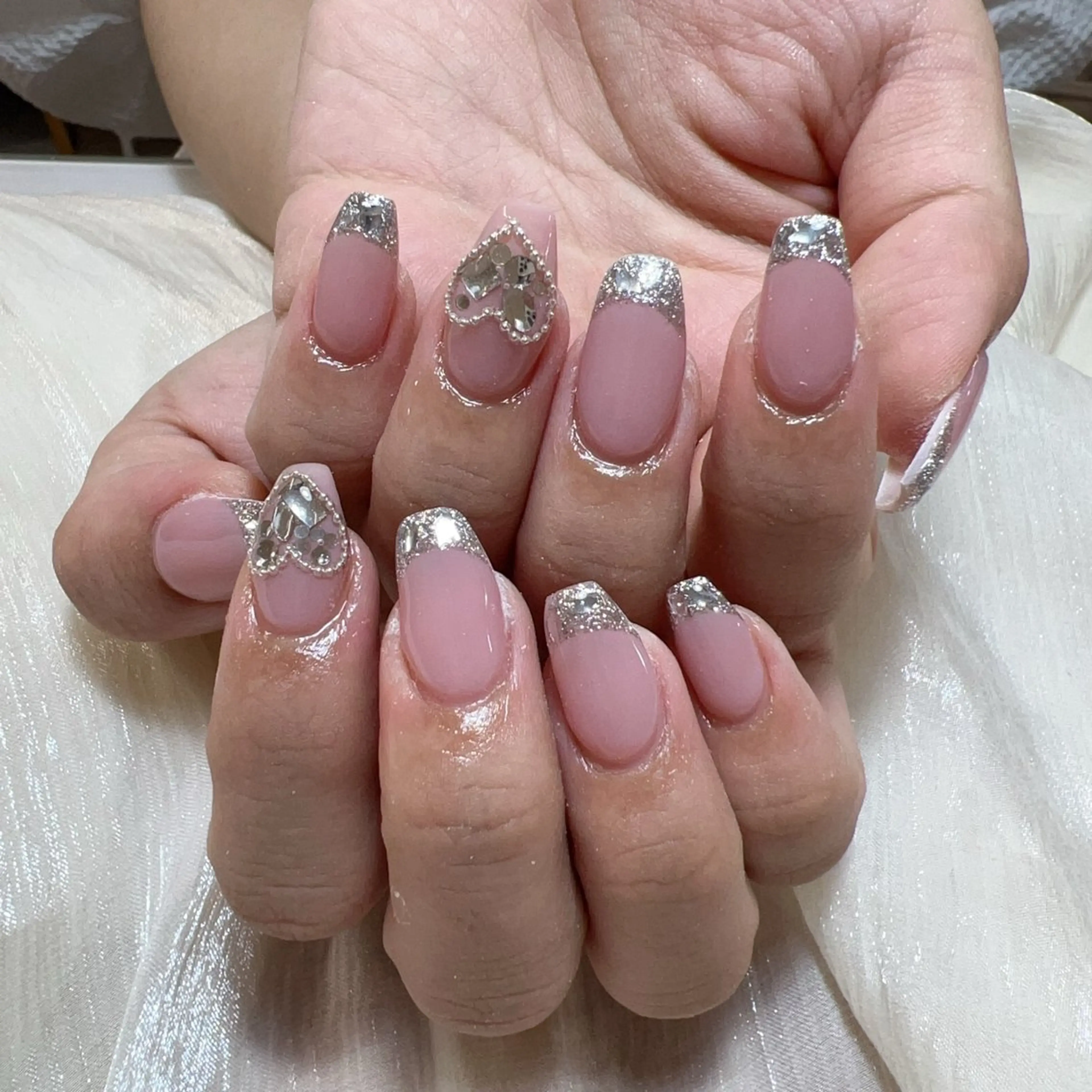 ネイル ハンドネイル 🎀nana🫧 ワンホンネイル🎀のネイルデザイン