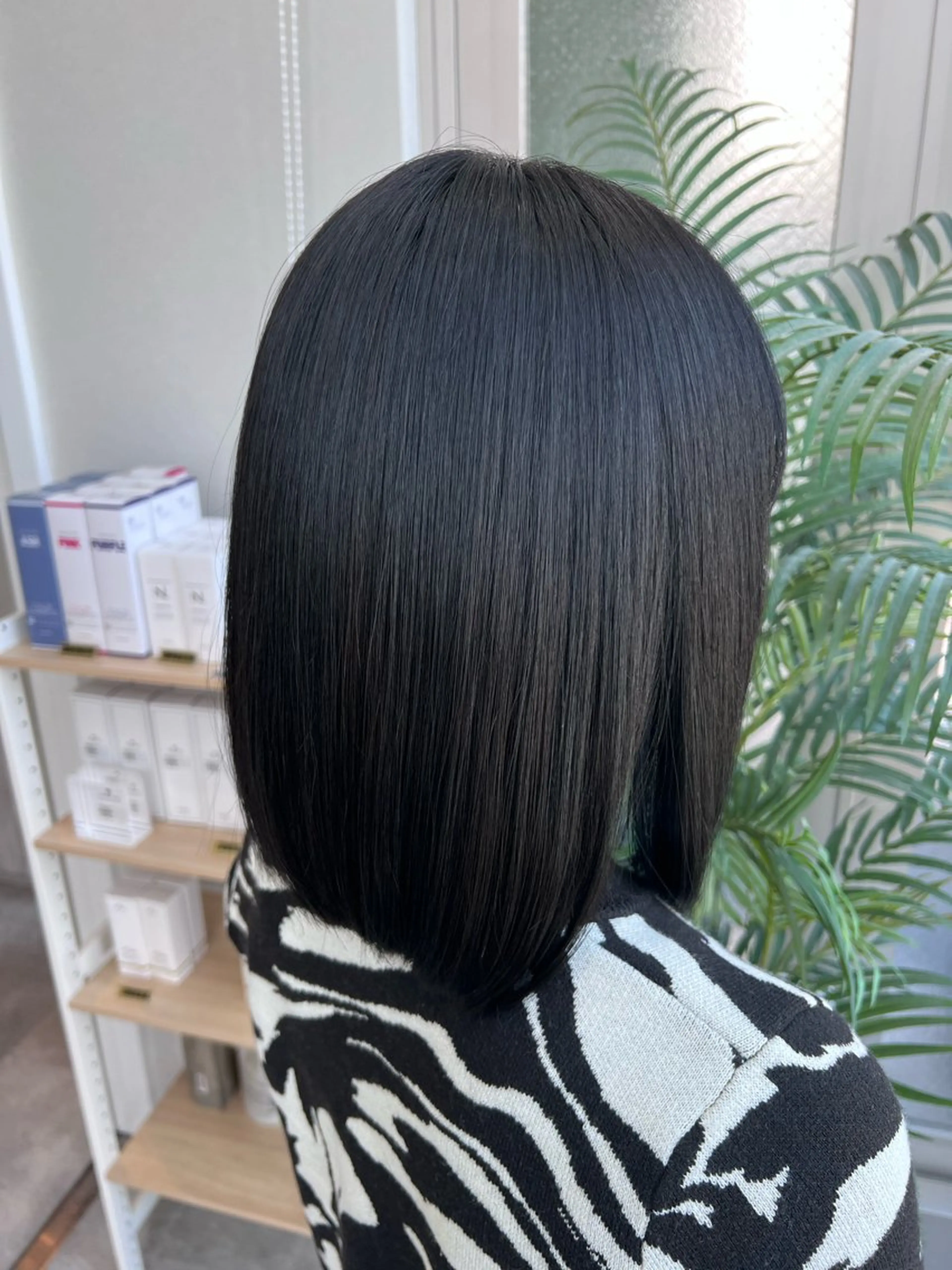 ミディアム カラー ヘアアレンジ 黒髪 ブルーカラー ブルーブラック 透明感カラー ダークグレー ✨カチモリ✨レイヤー 韓国ヘア🇰🇷ゆいのヘアスタイル