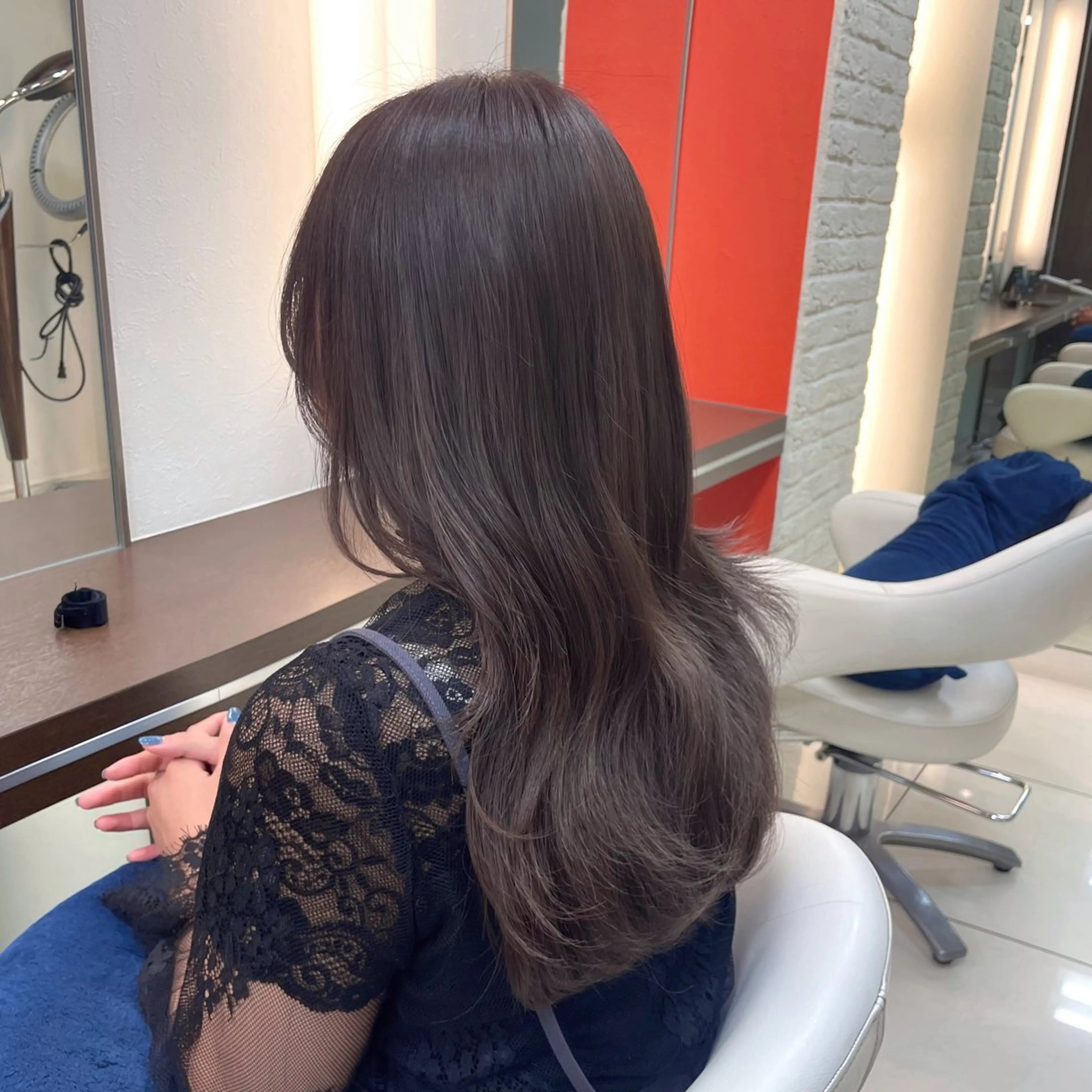 ロング カラー グレージュ パープルカラー パープルグレージュ ヘアカラー アベ ミオのヘアスタイル