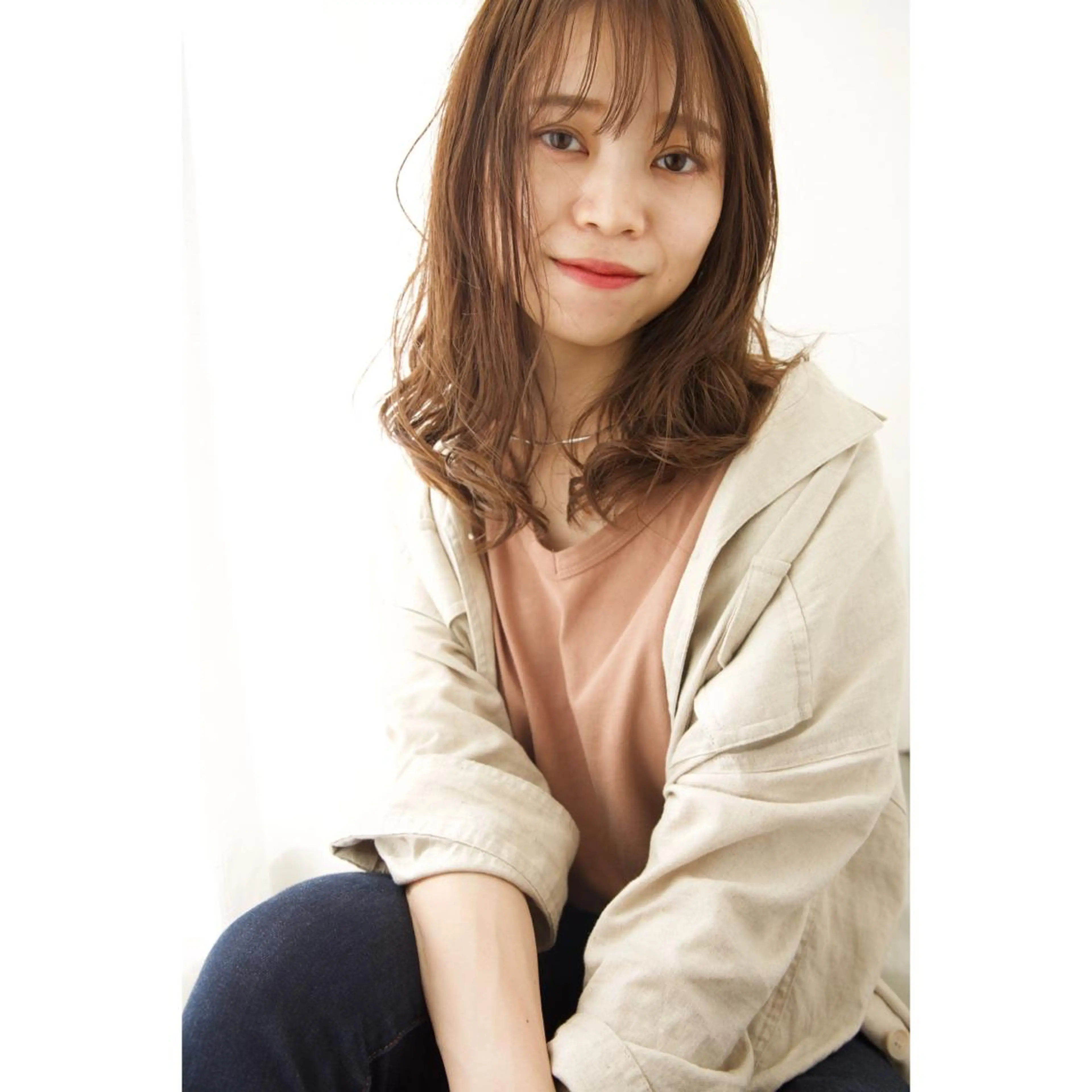 セミロング カラー fio マナミのヘアスタイル