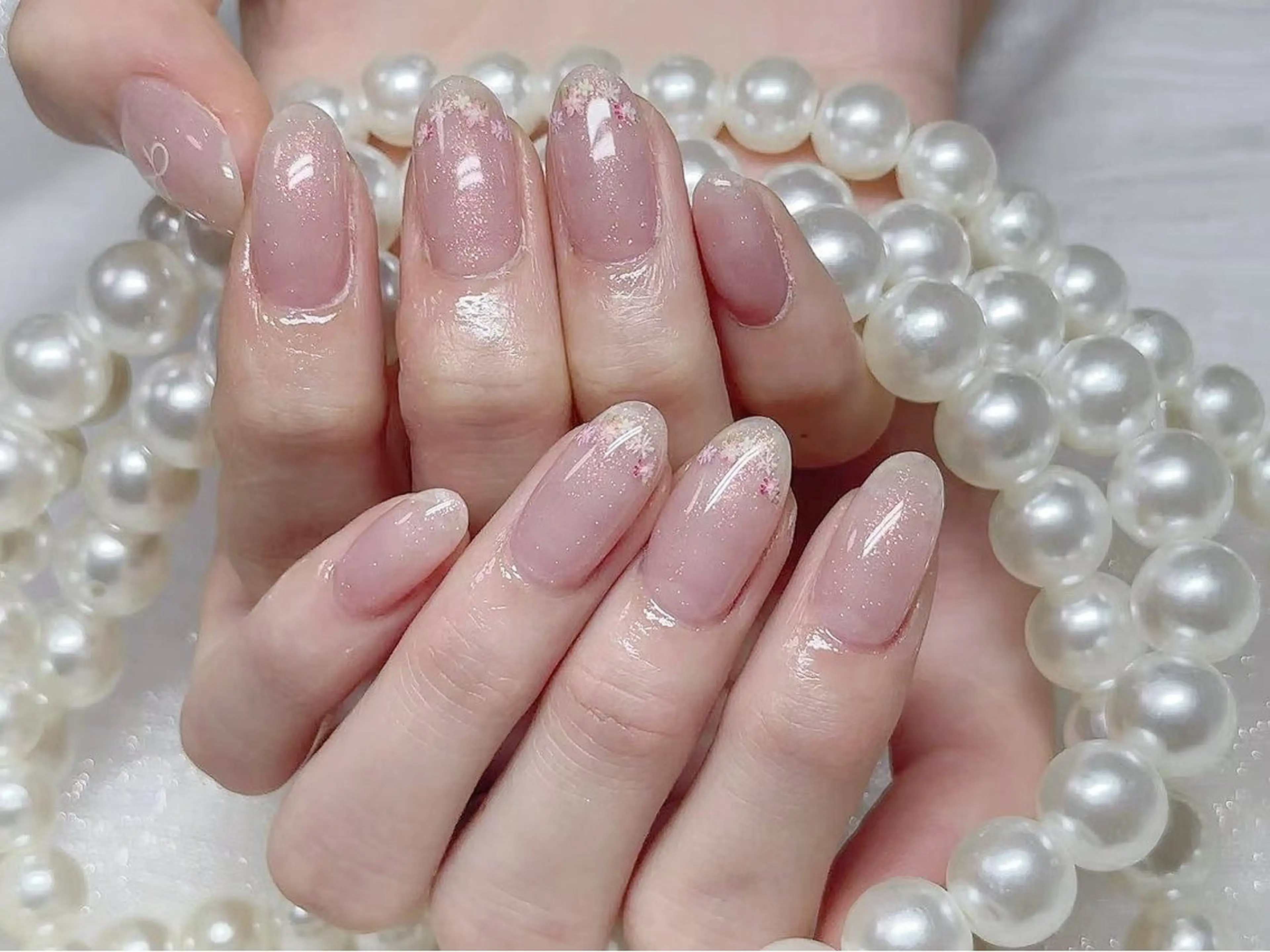 ネイル オーロラネイル 長さ出し フレンチネイル ガーリー キラキラネイル RIn 🎀のネイルデザイン