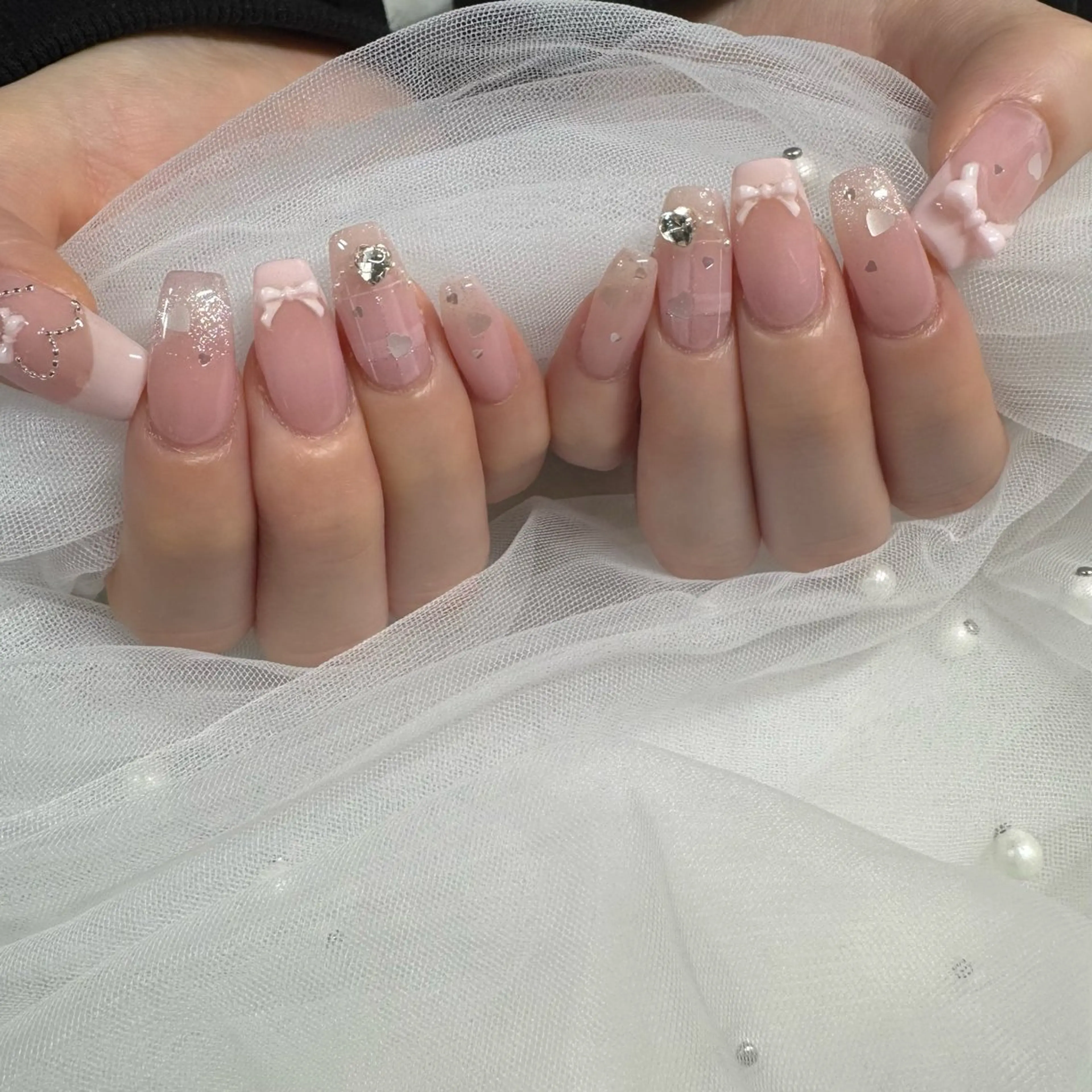 ネイル リボン 東 千夏のネイルデザイン