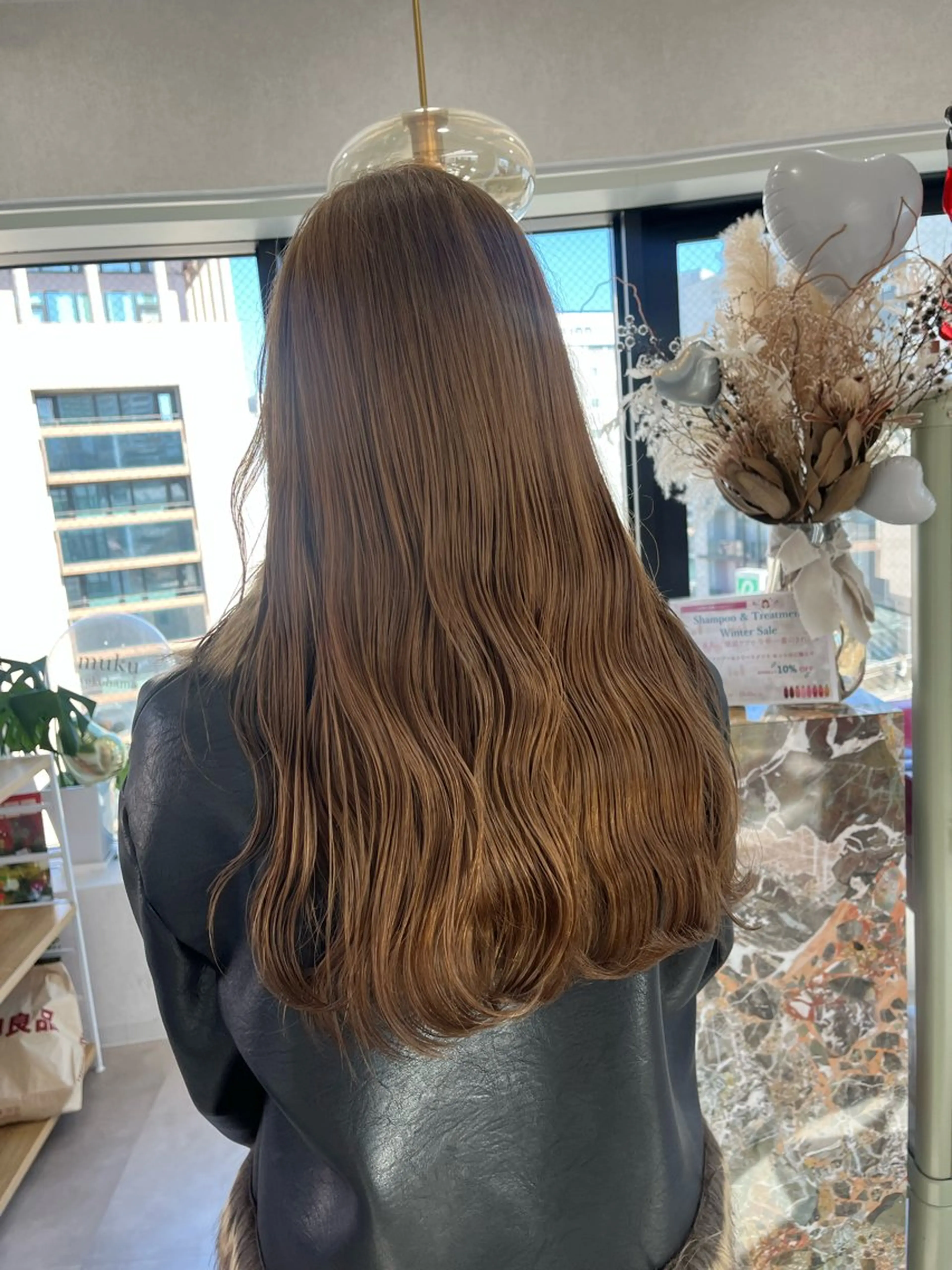 カラー 艶髪ハイトーン✨ 🩷AMI🩷のヘアスタイル