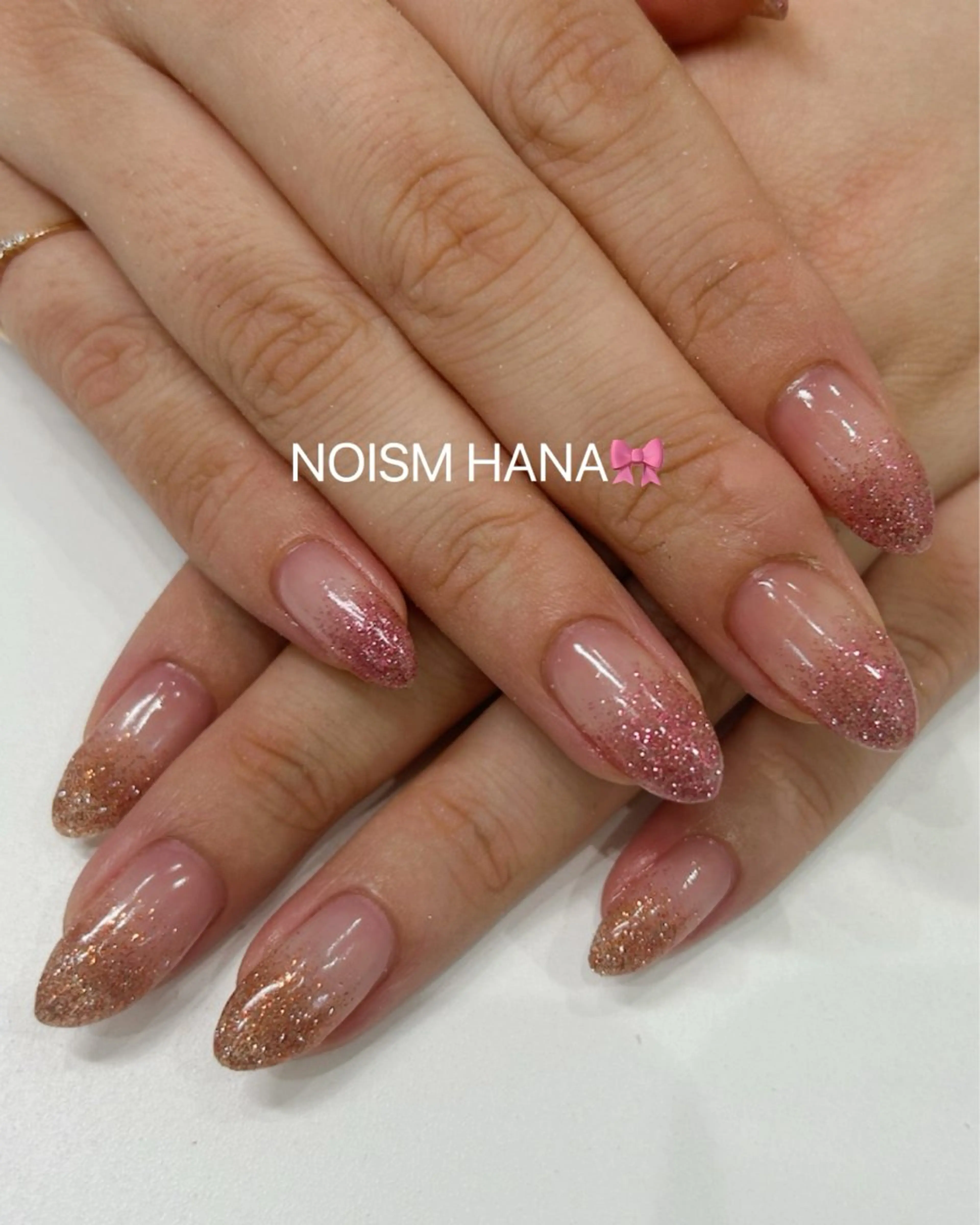 ネイル グラデーション キラキラネイル 韓国ネイル マグネットネイル ニュアンスネイル ハンドネイル 🎀大人nail /NOISMはな🎀のネイルデザイン