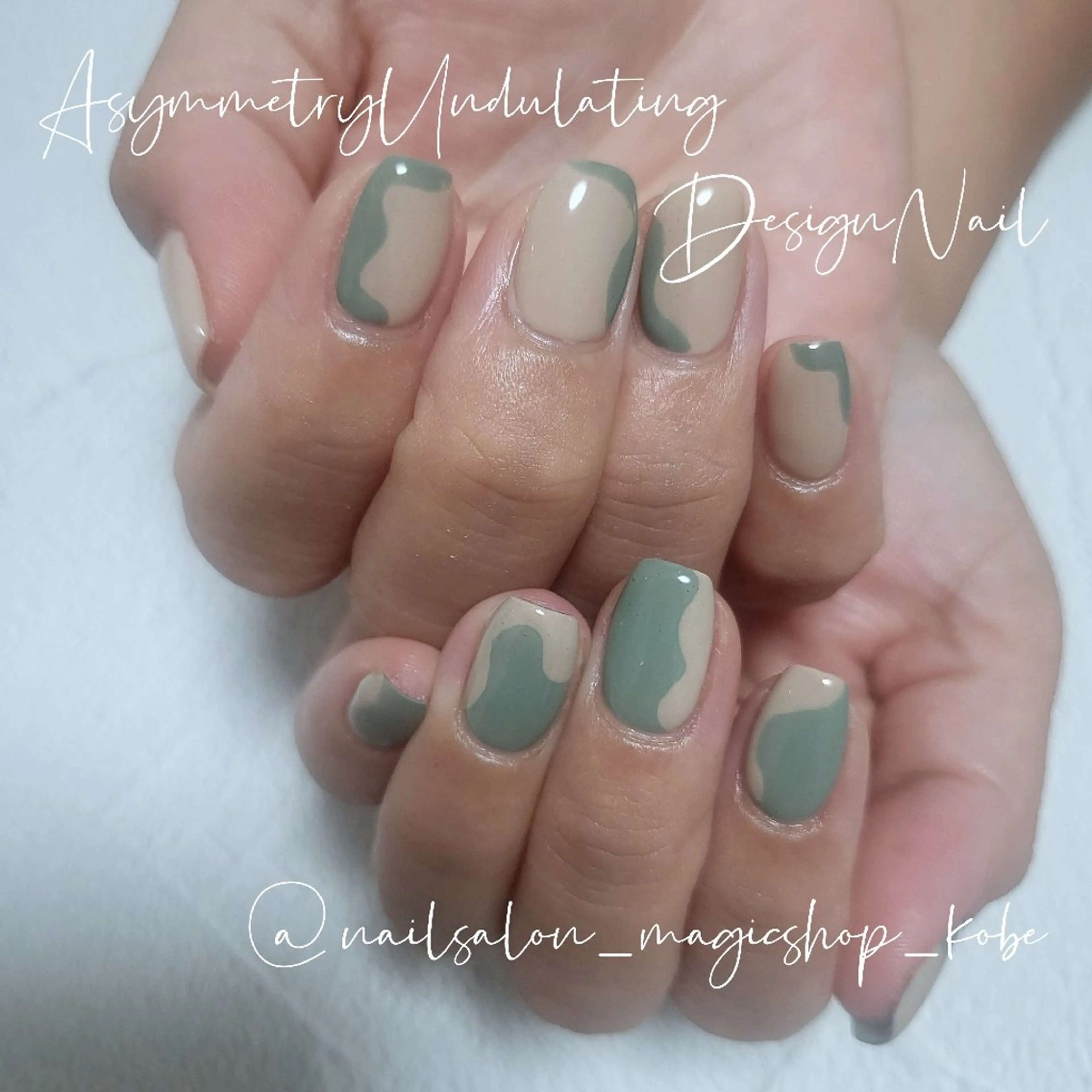 ネイル ジェルネイル グリーン シンプルネイル ソフトジェル ハンドネイル Nailsalon MagicShopのネイルデザイン