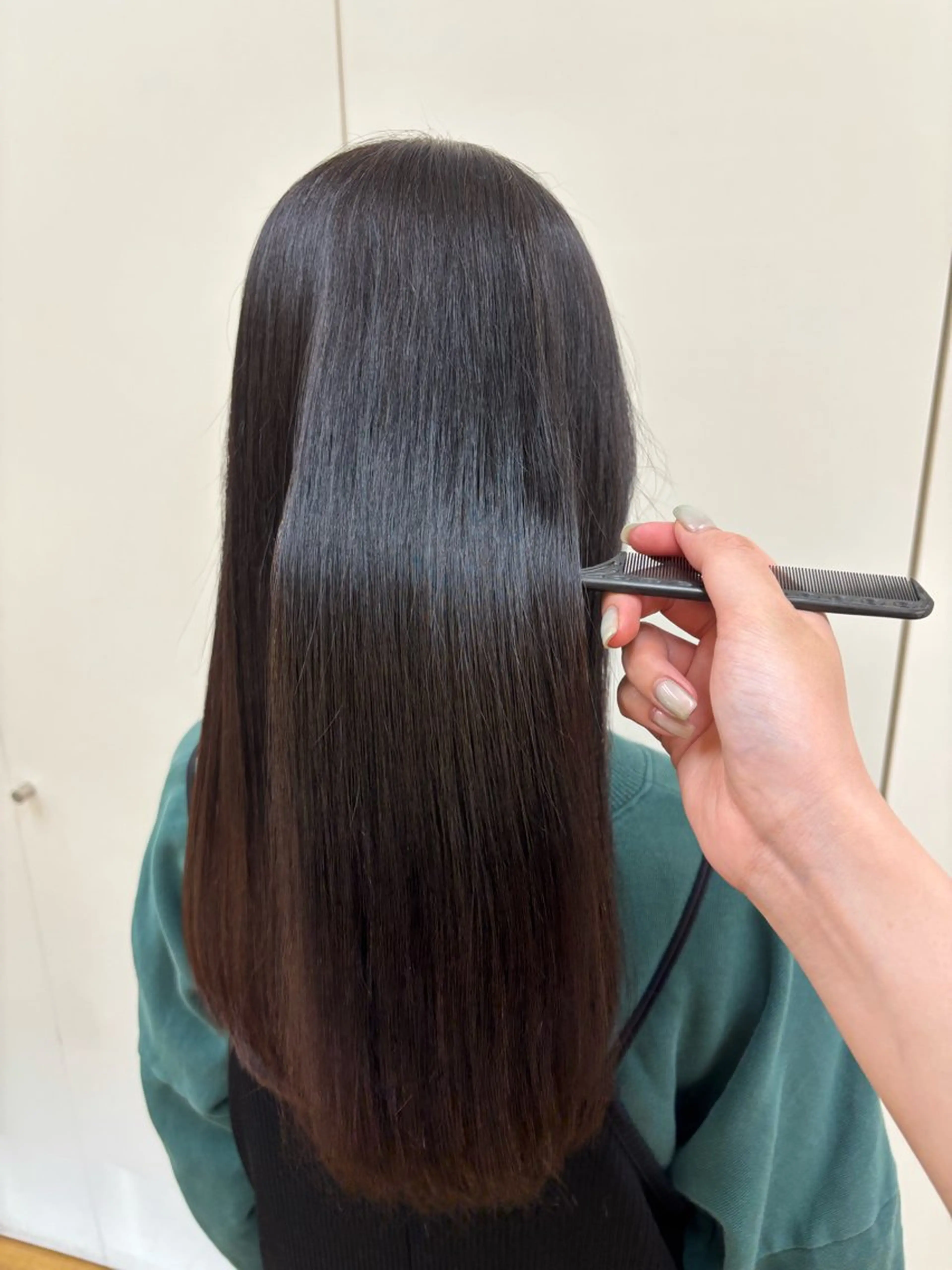 吉荒 璃子のヘアスタイル