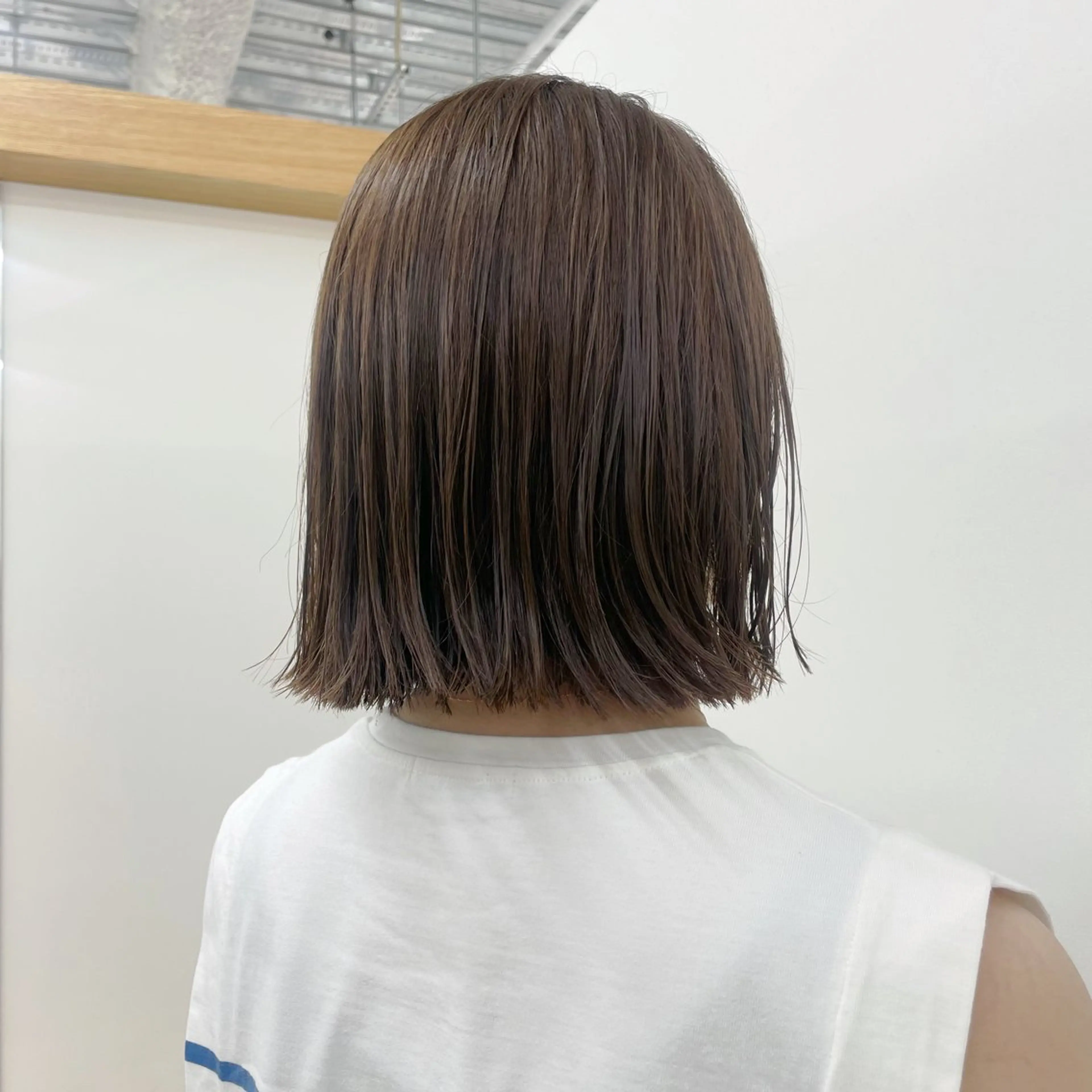 ミディアム カラー ベージュカラー ブリーチ ブリーチなしカラー HARUNA/ミセス 大人ショートヘアのヘアスタイル