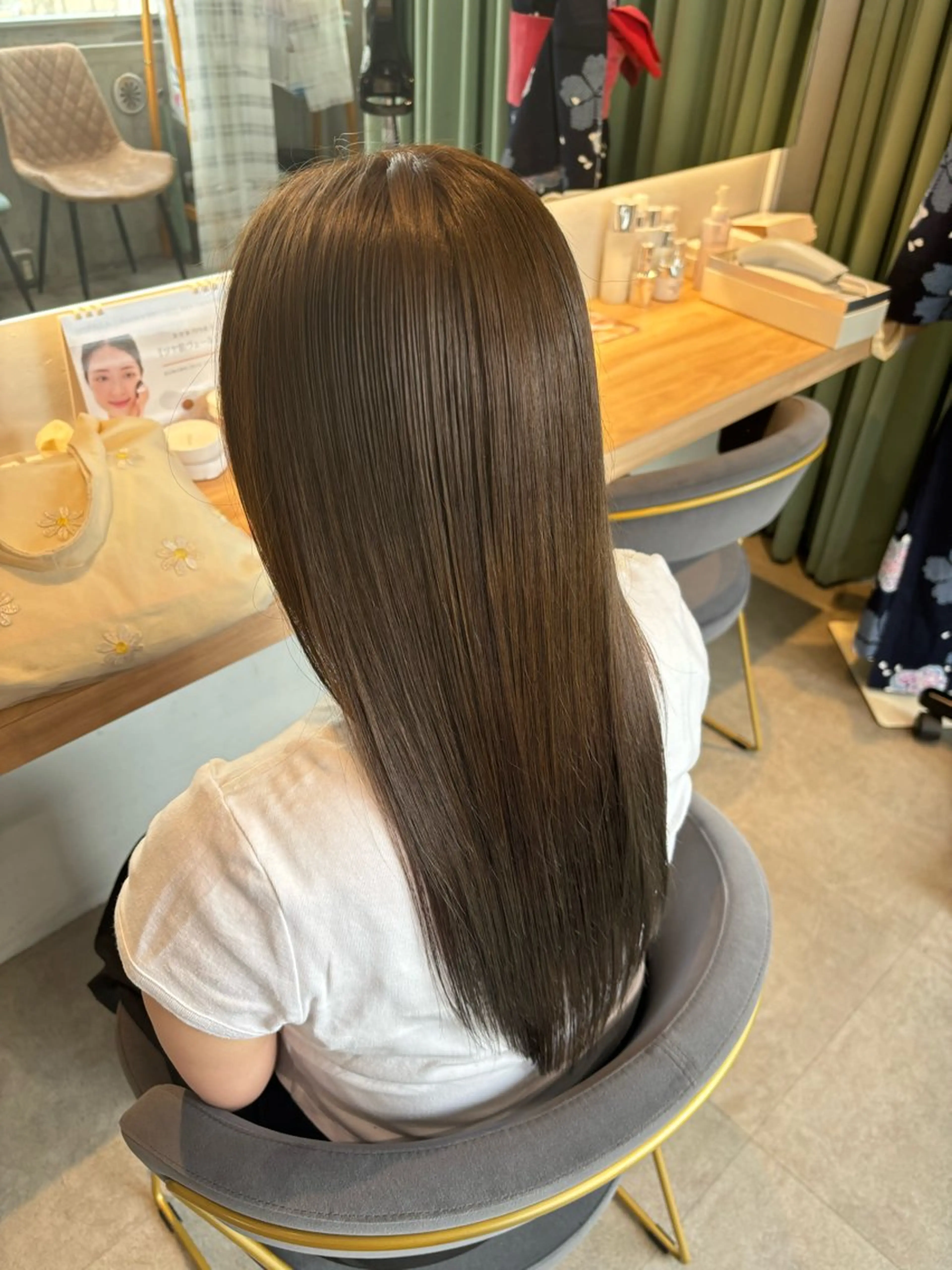 ロング カラー ベージュカラー オリーブベージュ 髪質改善 トリートメント ヘアカラー トリートメント りあの🎀 /暖色カラー🍒のヘアスタイル
