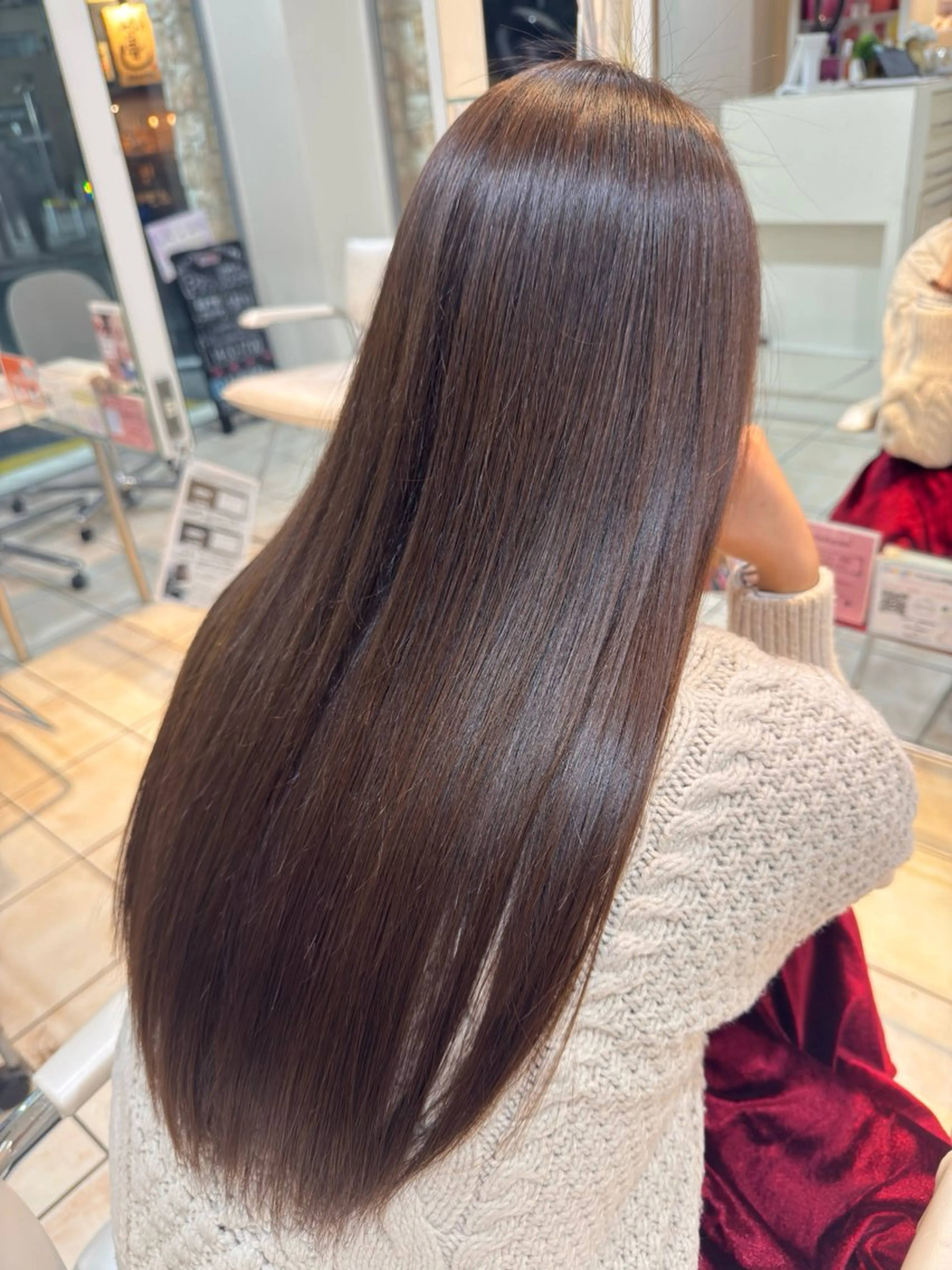 ロング カラー カット 縮毛矯正 トリートメント 【髪質改善特化】 艶髪/透明感カラーのヘアスタイル